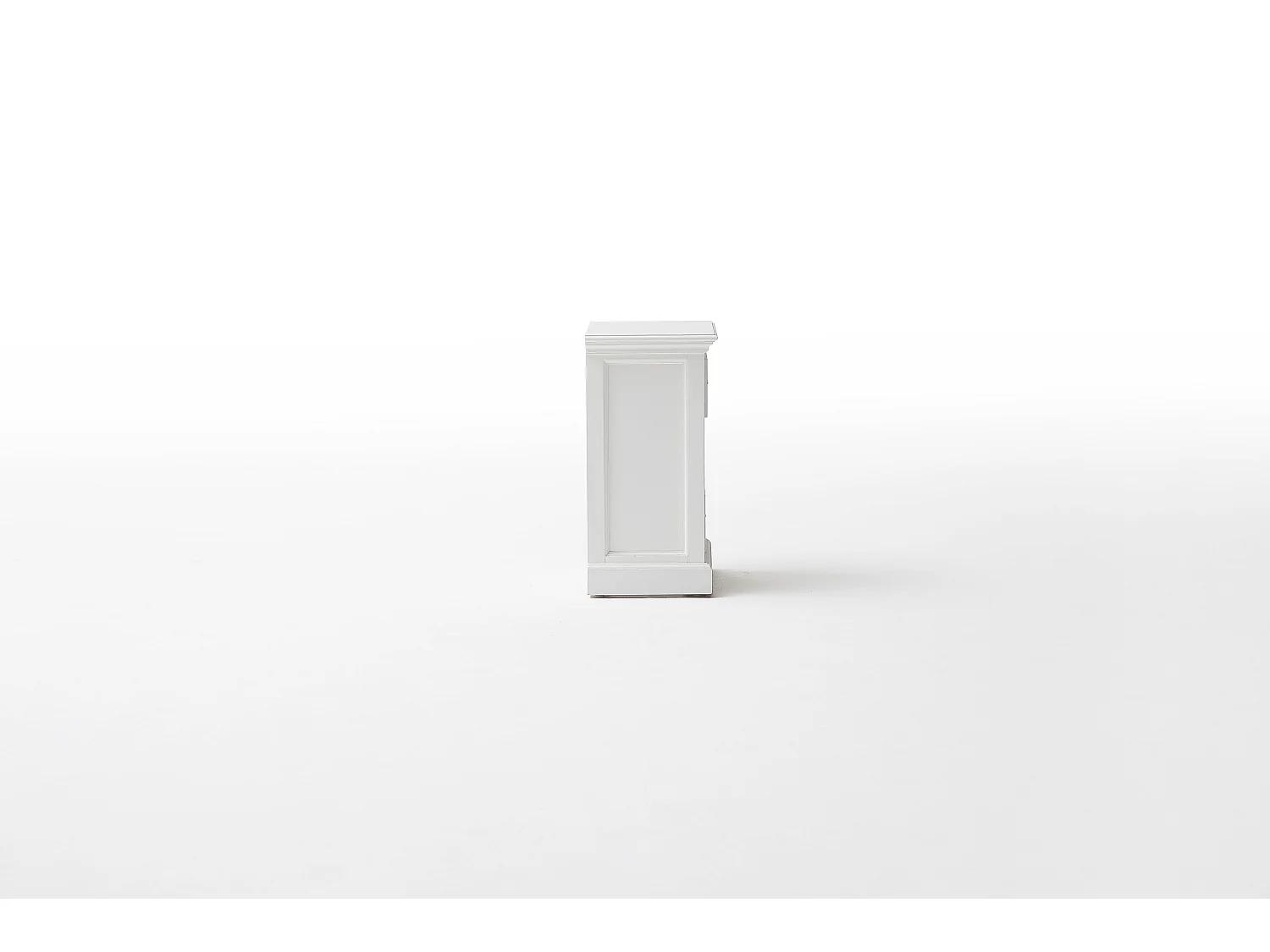 Halifax nachtkastje met 2 lades en 1 rotan mand, in wit.