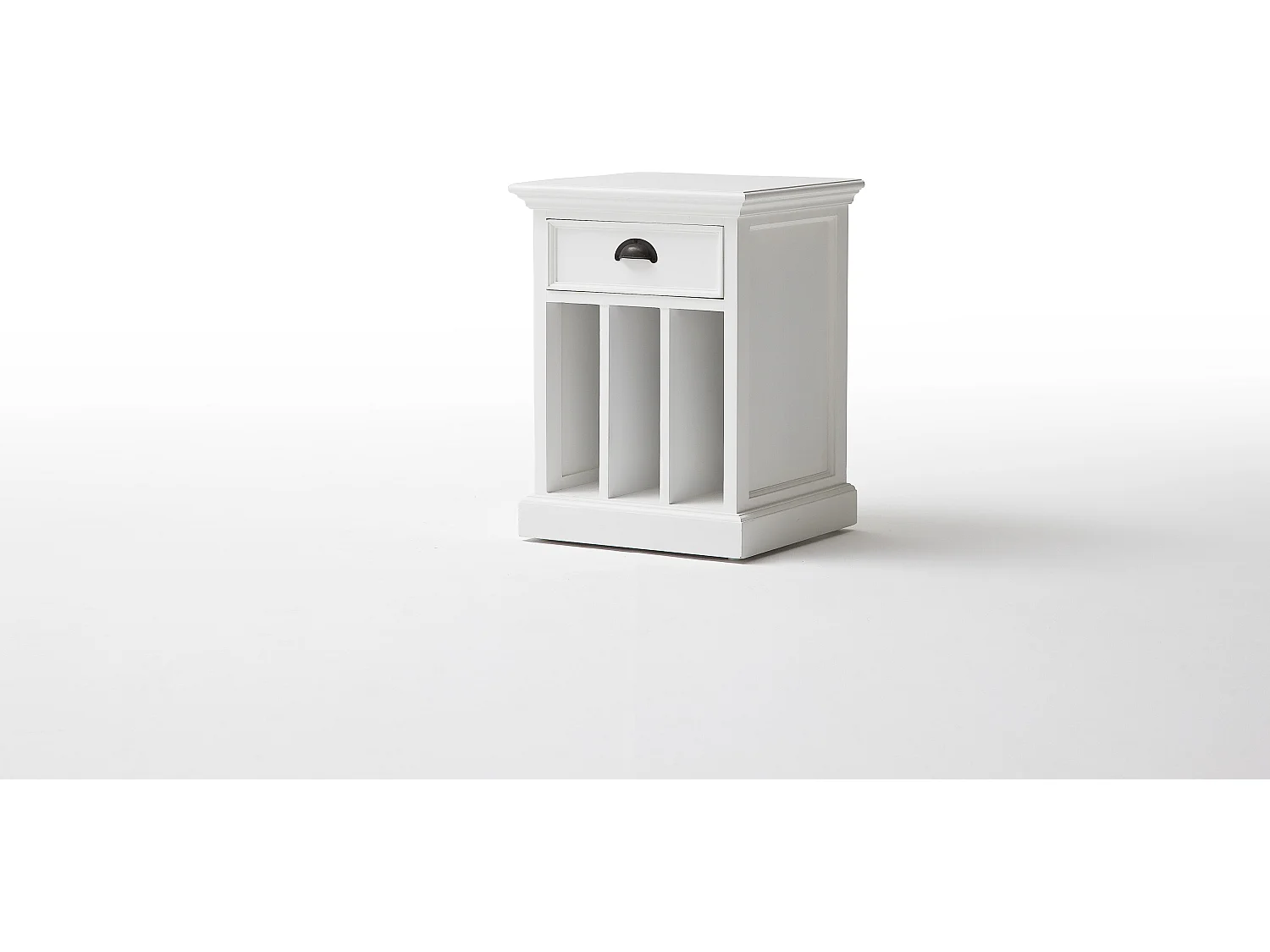 Halifax nachtkastje met lade, in wit.