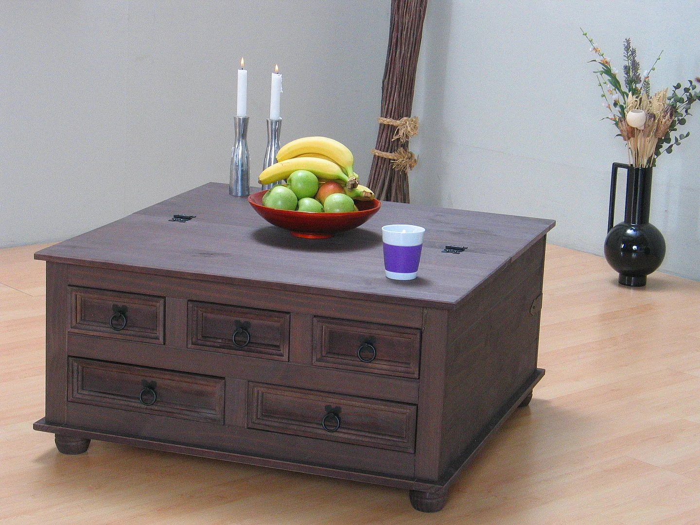 Tavolino da caffè New Mexico con 5 cassetti 91x91 coloniale, mordente/cera.