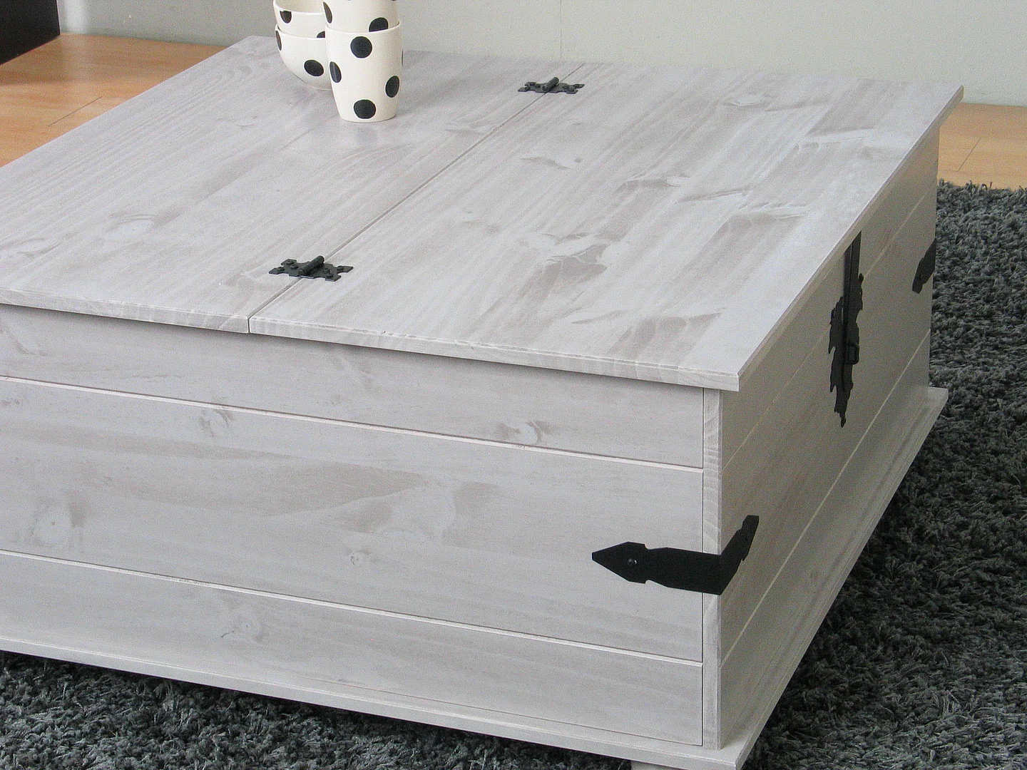 New Mexico dekenkist salontafel grijs.