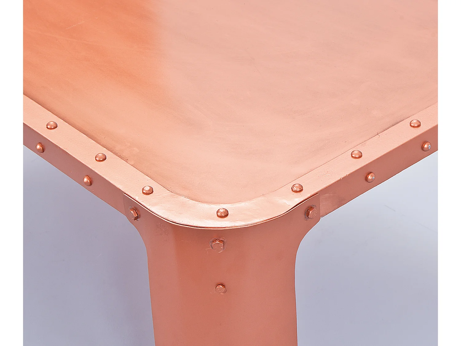 Gorwan Table basse en cuivre.