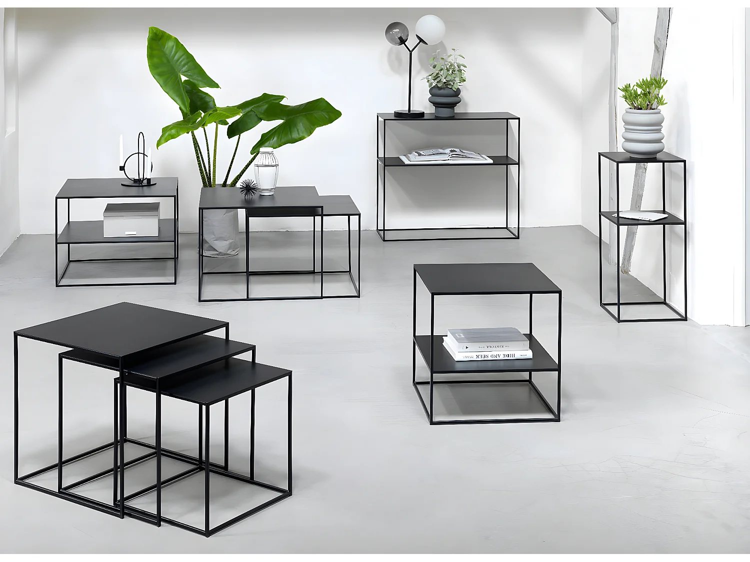 Pebble Table basse 50 x 50 cm, noir.