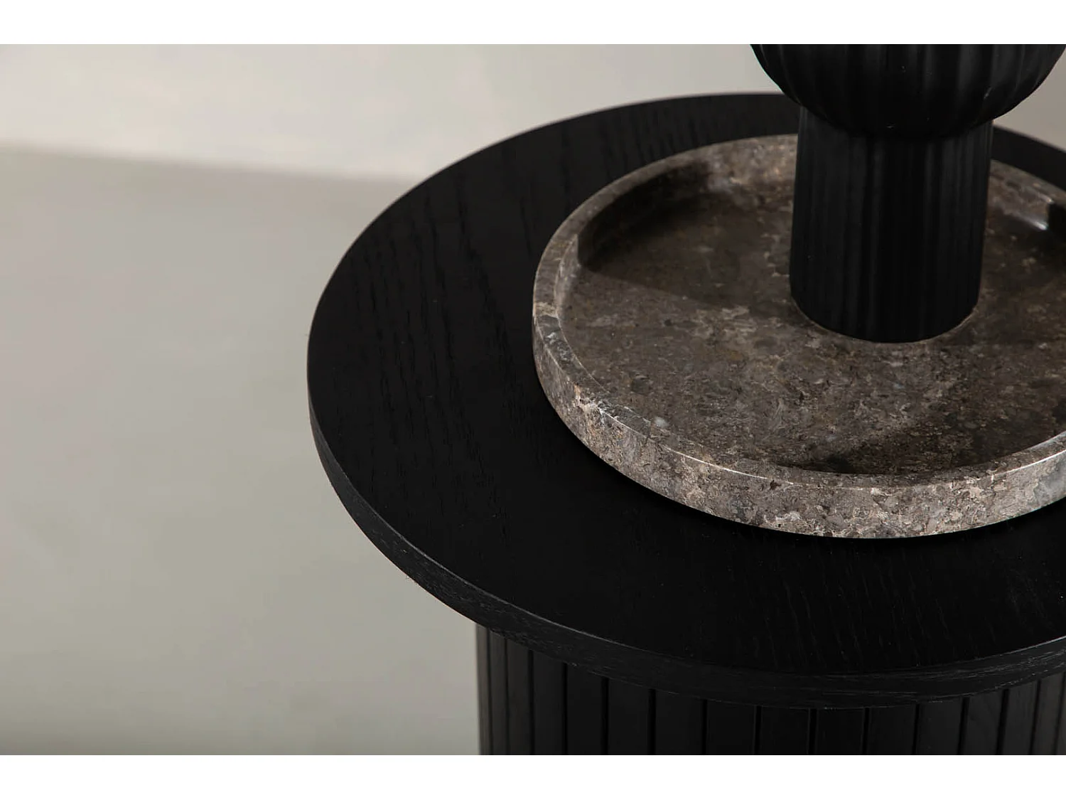 Table d'Appoint Design Nervuré "Bianca" 65cm Noir