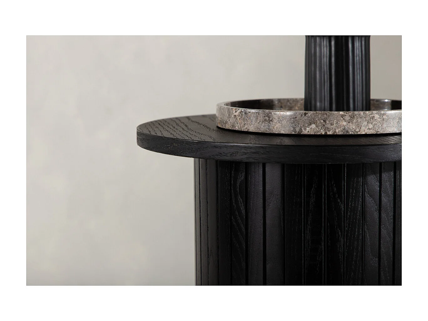 Table d'Appoint Design Nervuré "Bianca" 65cm Noir