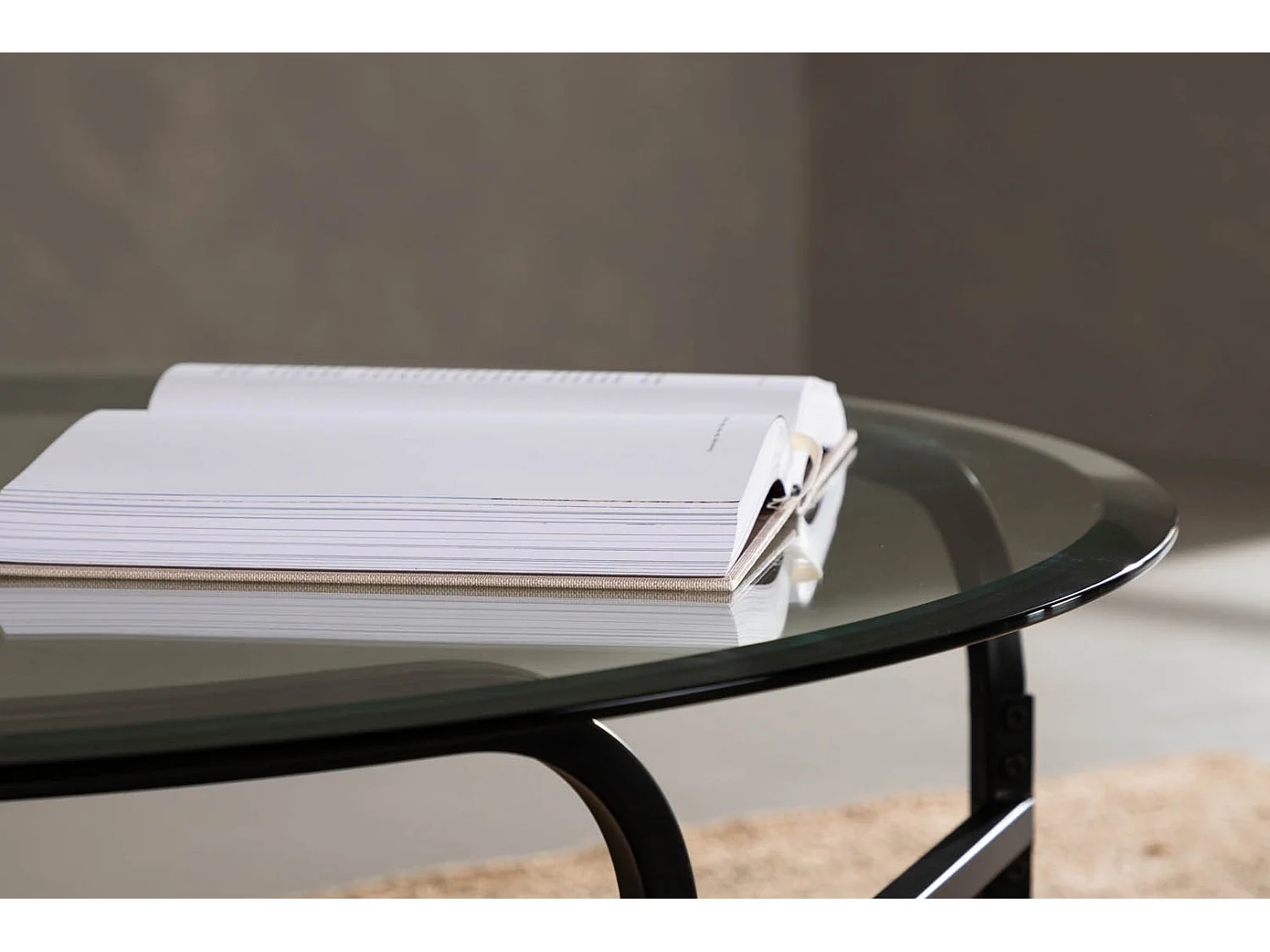 Table Basse Design en Verre "Lomma" 110cm Noir