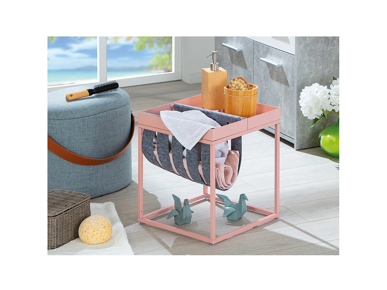 Cute salontafel met tijdschriftenhouder grijs en roze.