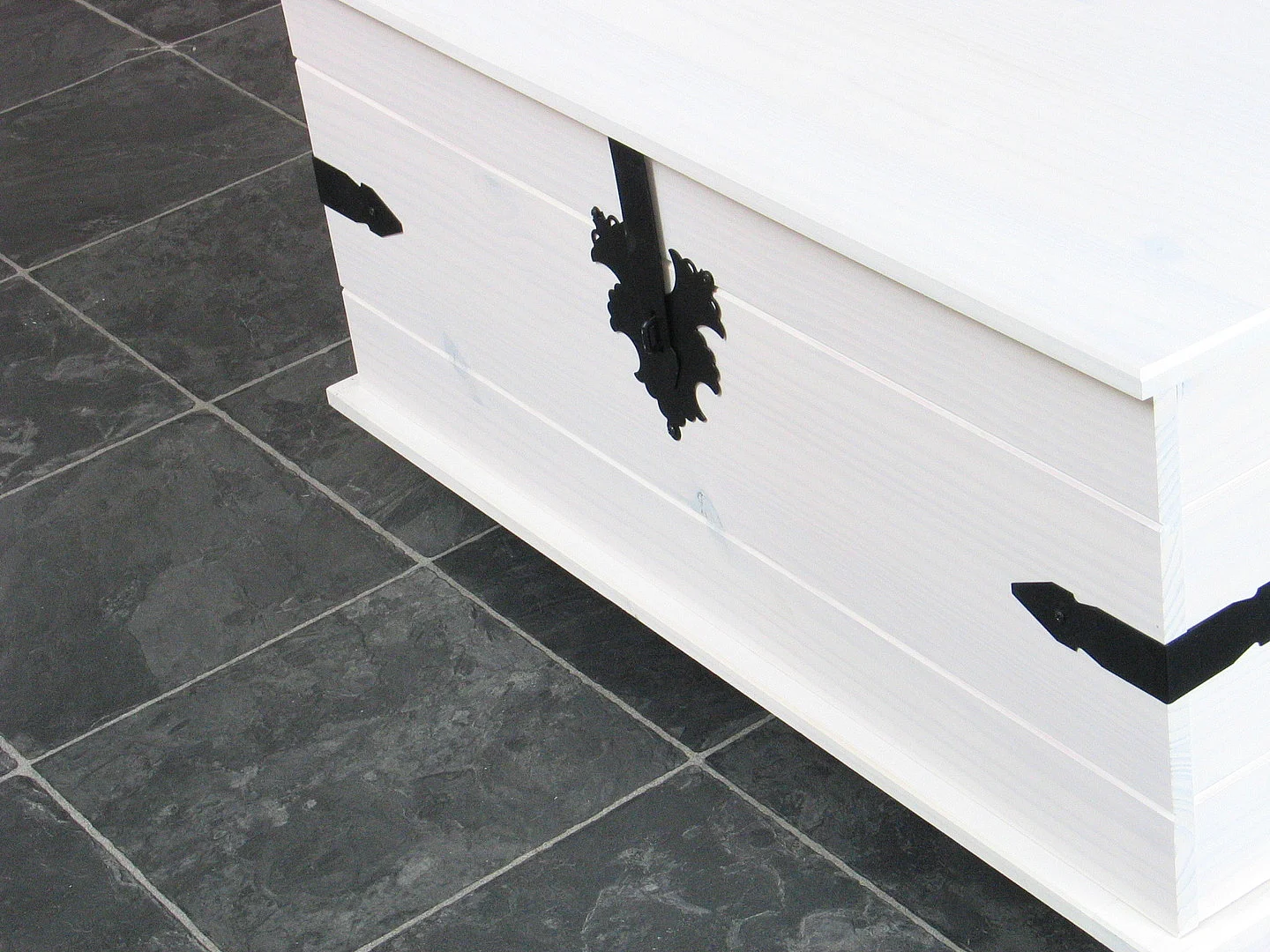 Tavolino New Mexico con 5 cassetti 91x91 bianco/cera.