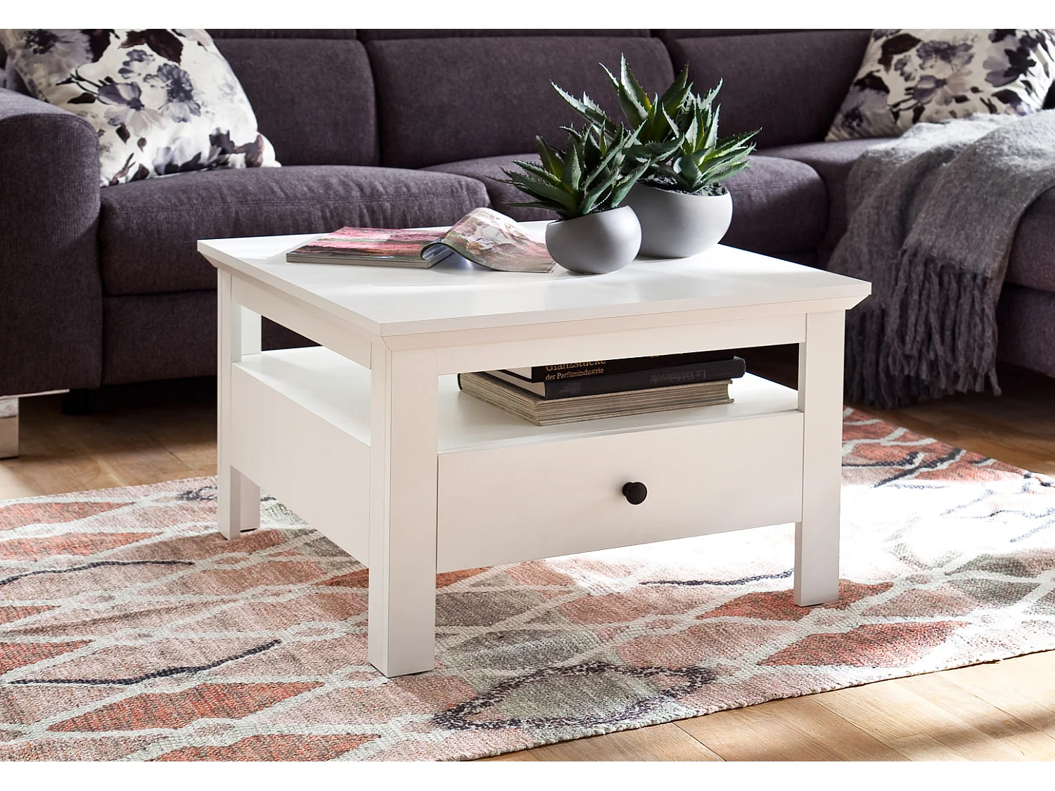 Mesa de centro universal 70x70 cm color blanco.