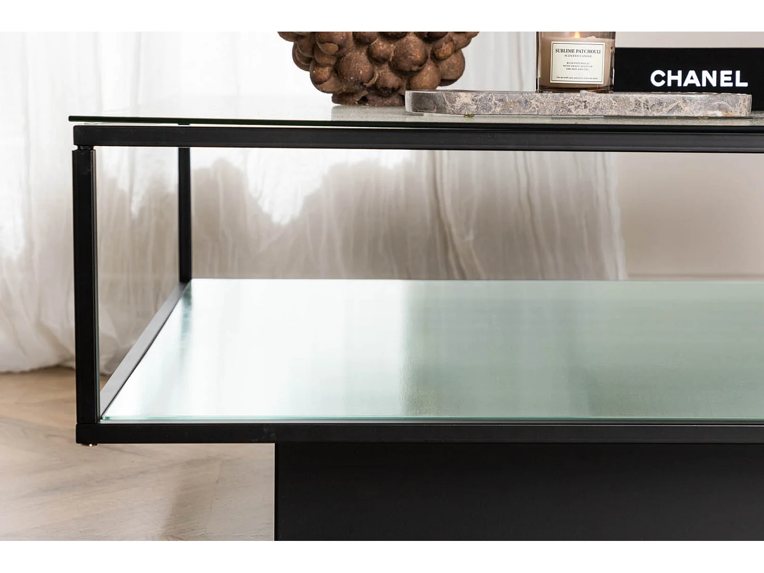 Maglehem table basse 90x90cm noir, verre.
