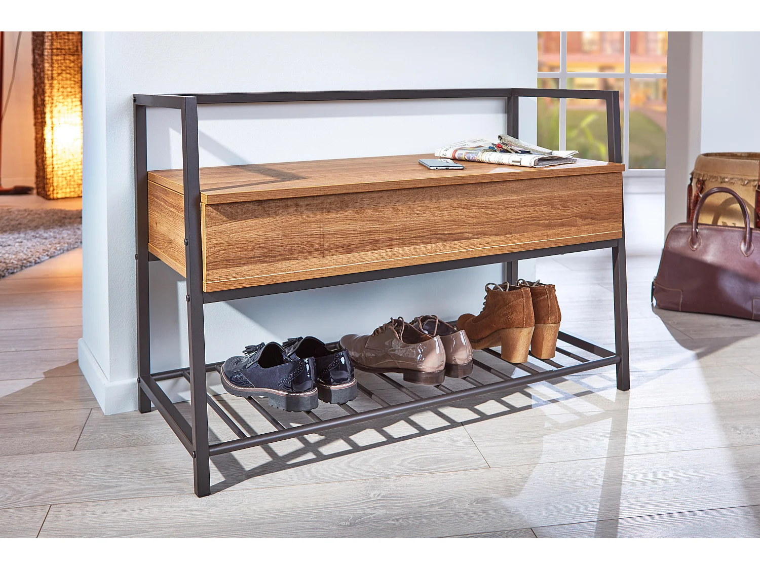 Sent Armoire à chaussures avec 1 tablette de rangement et 1 compartiment divisé, anthracite et imitation chêne.