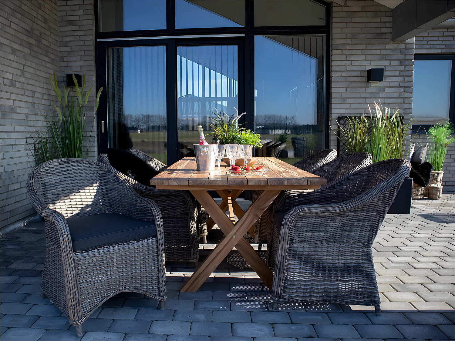 Muline Table de jardin 90x200 cm, en teck massif.