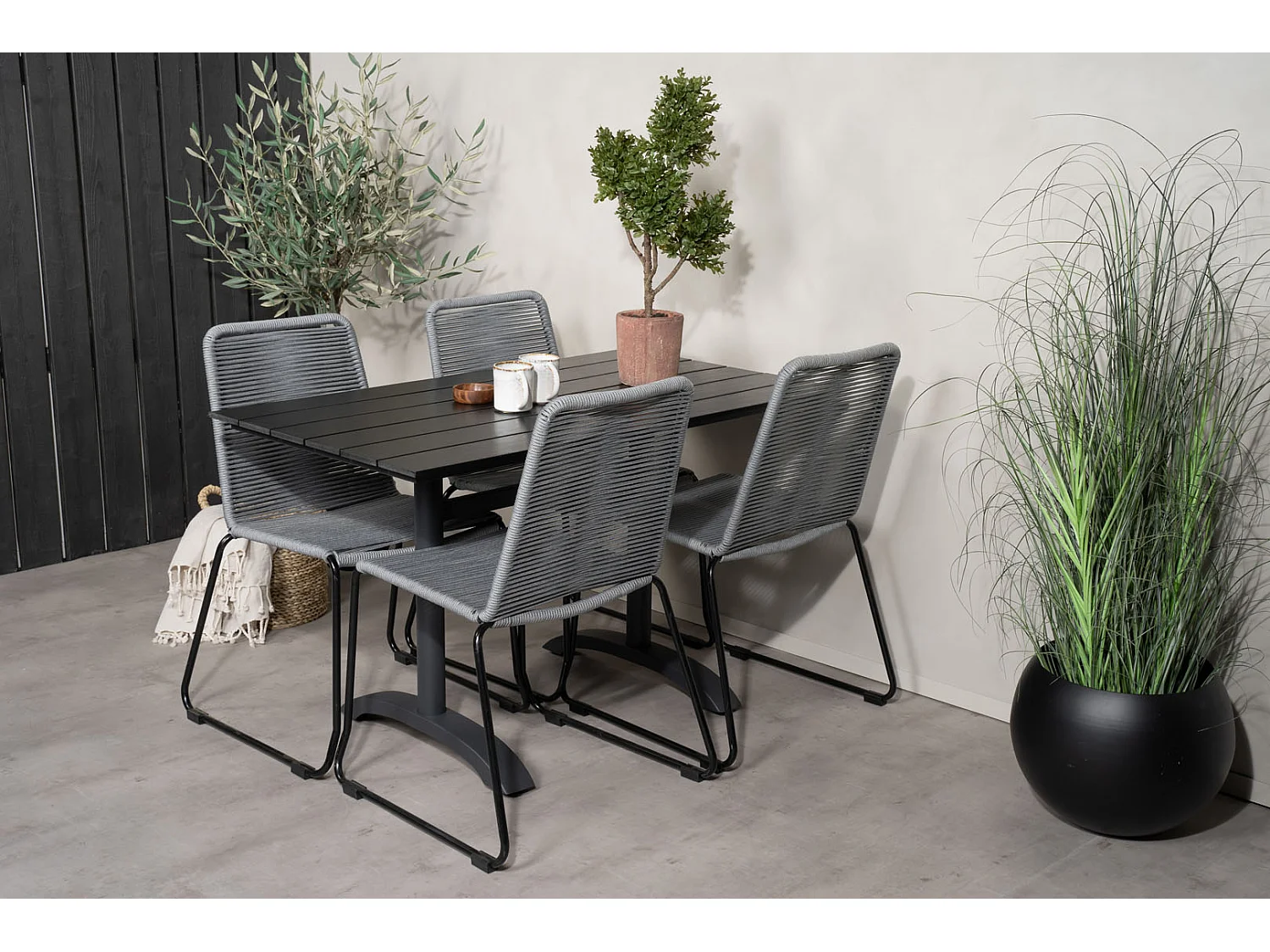 Denver Esstisch schwarz.