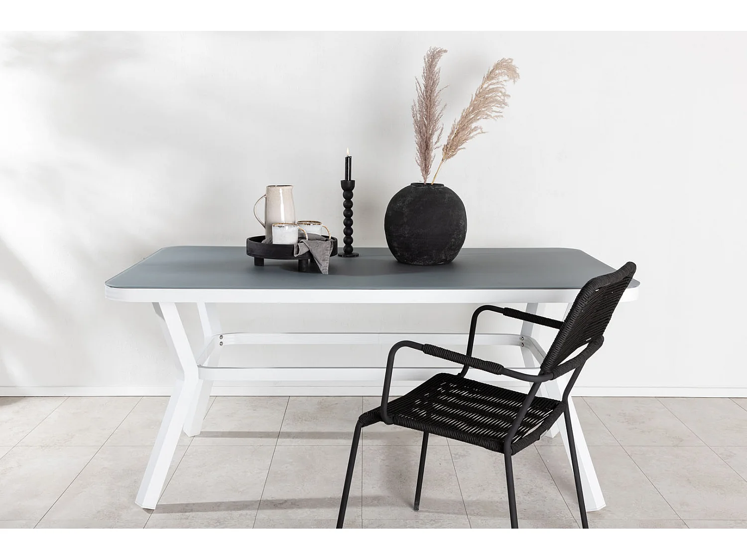 Virya eettafel tuin wit.