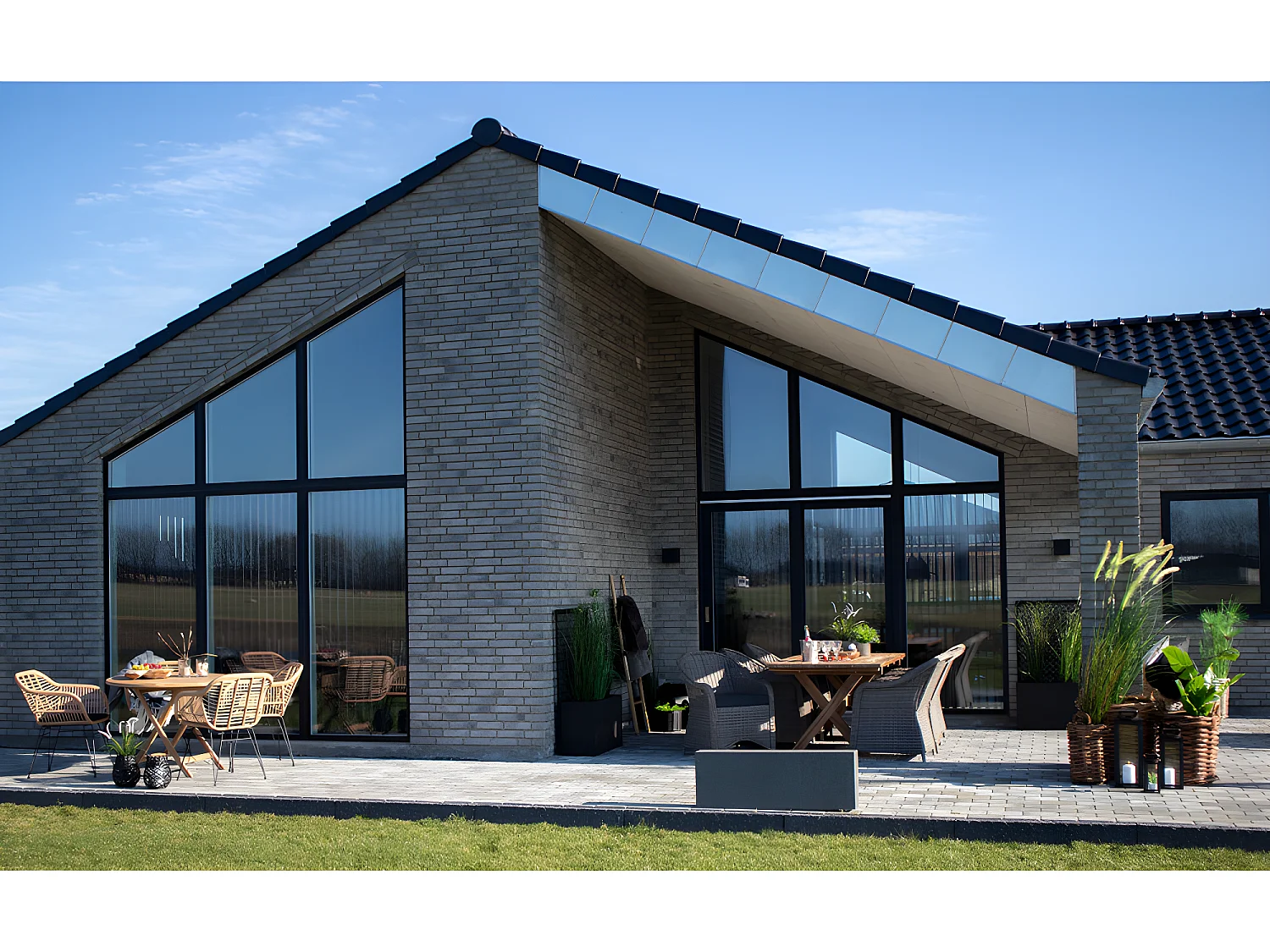 Oline Table de jardin Ø100 cm, en teck massif.