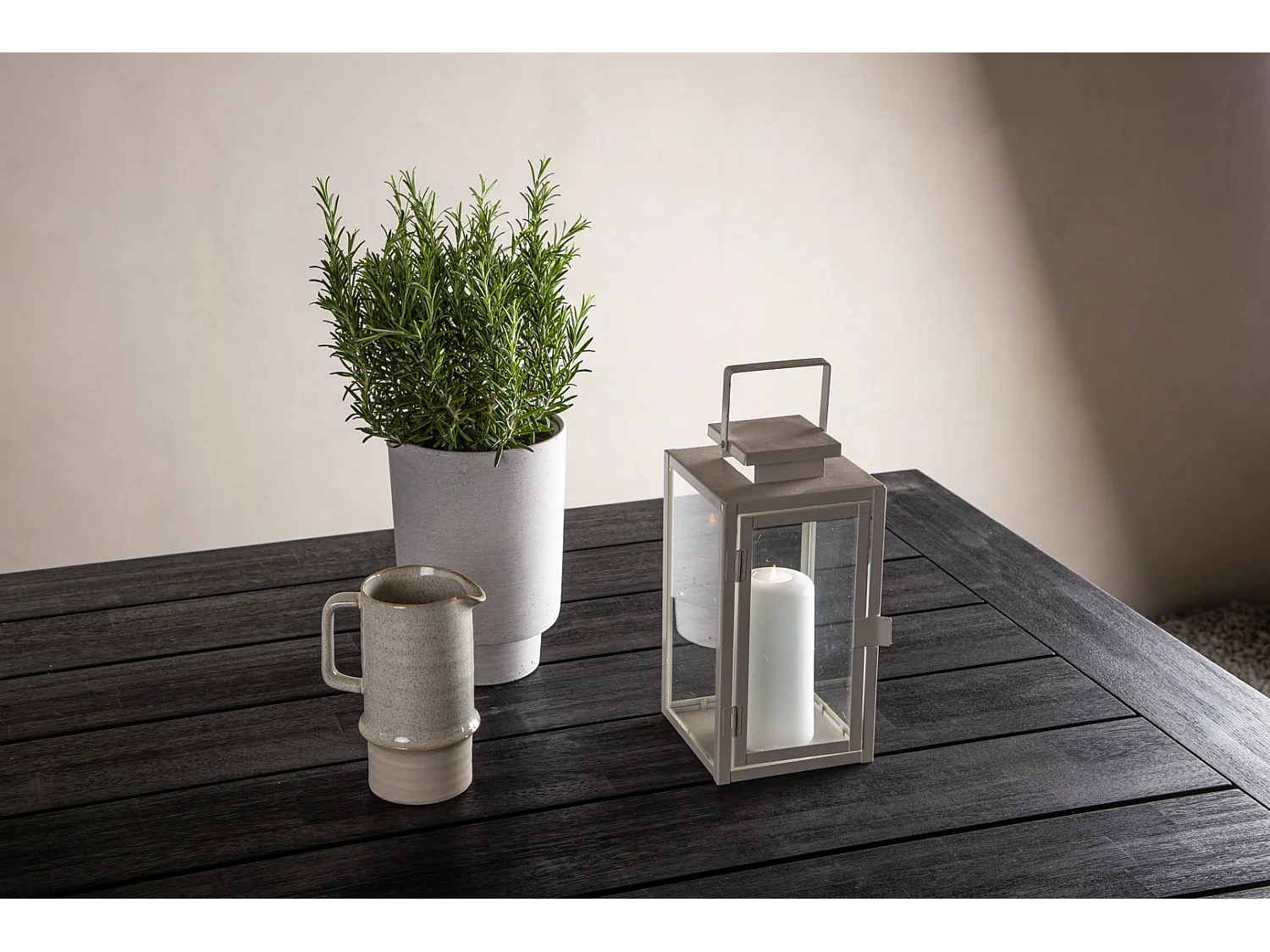 Rives Esstisch schwarz.