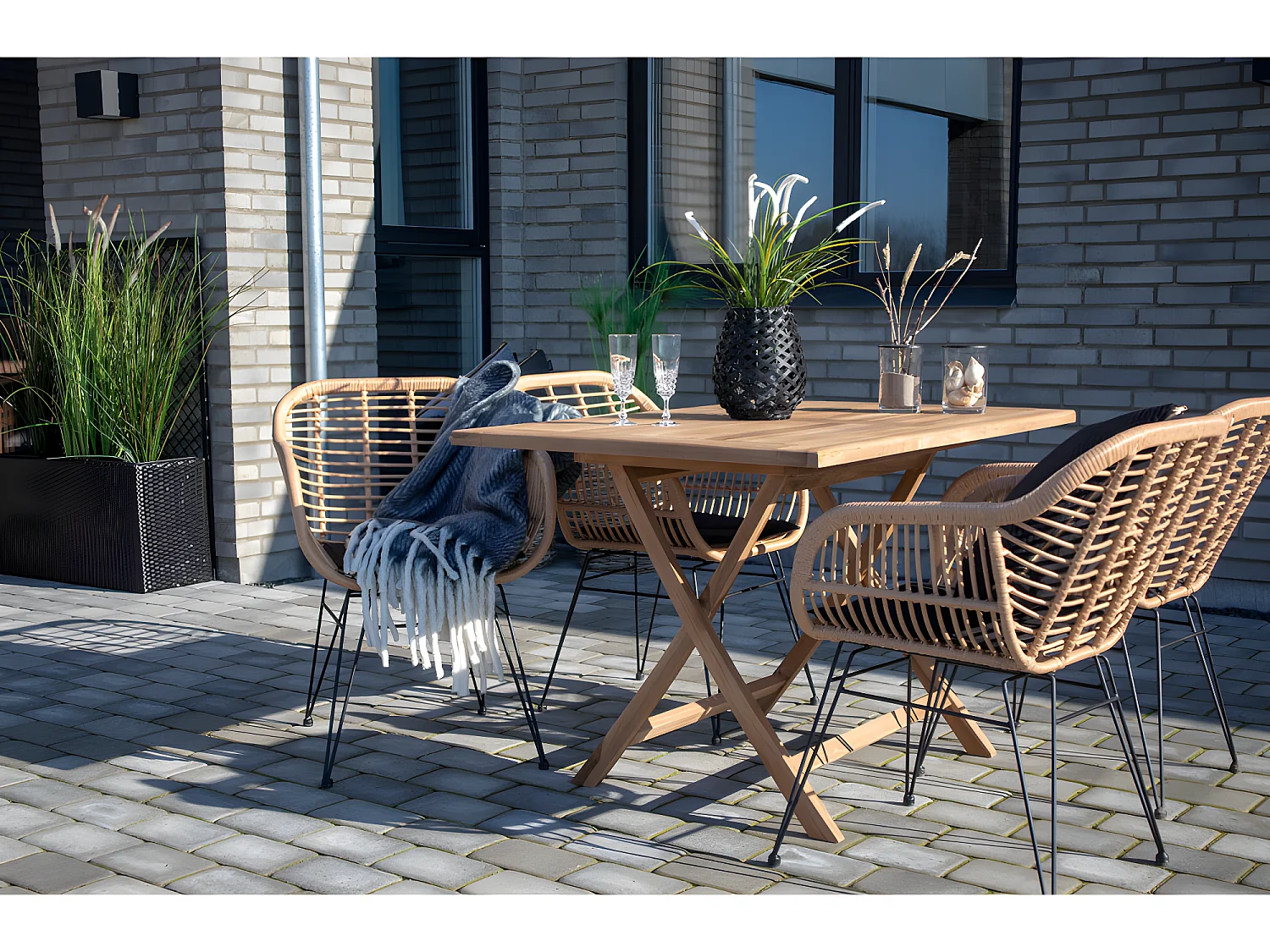 Oline Gartentisch 80x120 cm Teakholz massiv.