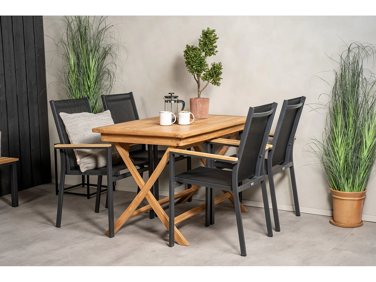 Kenya eettafel tuin natuur.