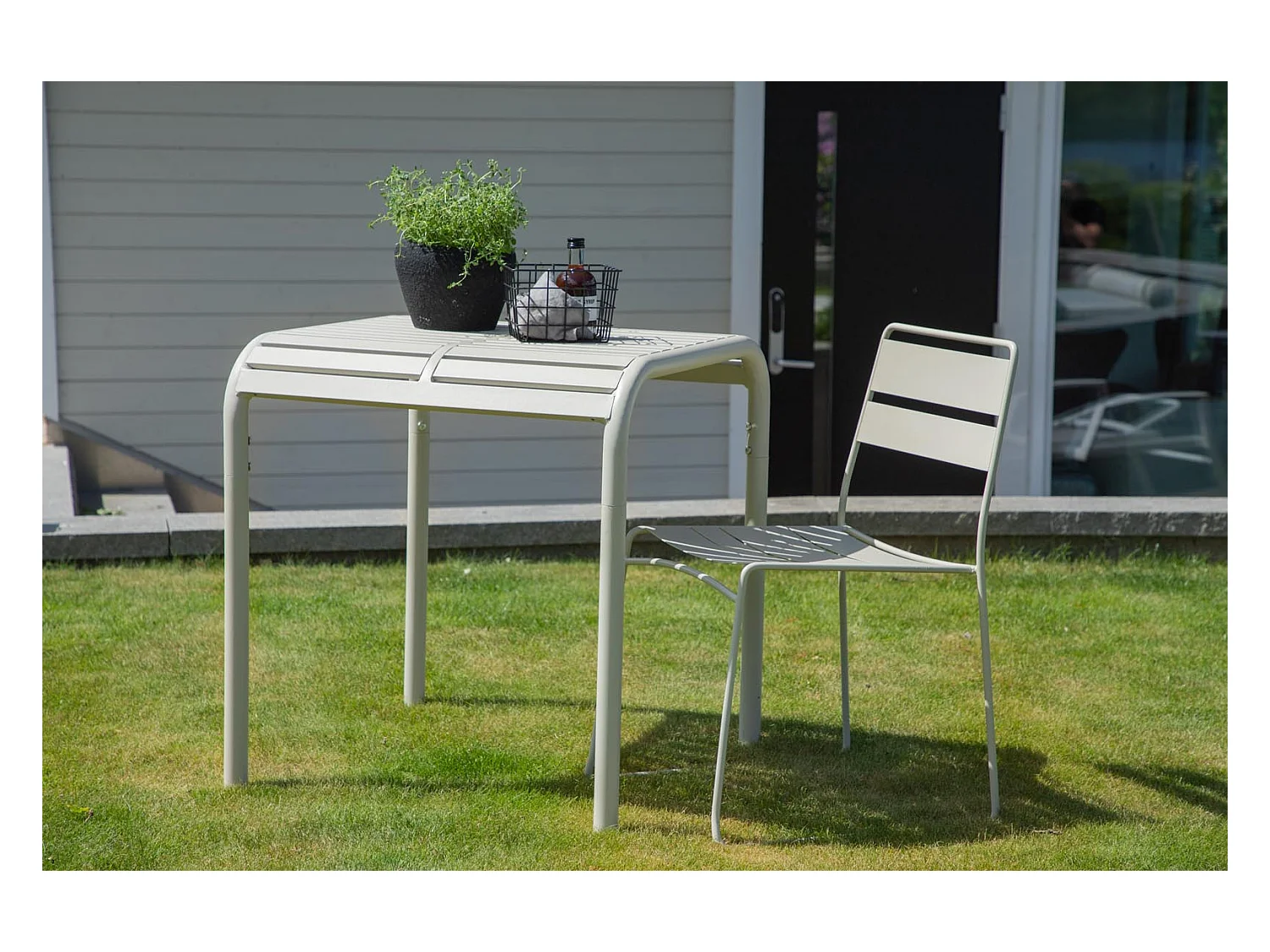 Table de Jardin Design "Borneo" 75cm Beige