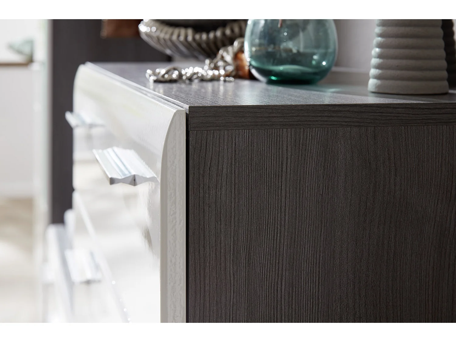 LineGD Banc, 2 portes, argent fumé, blanc brillant.