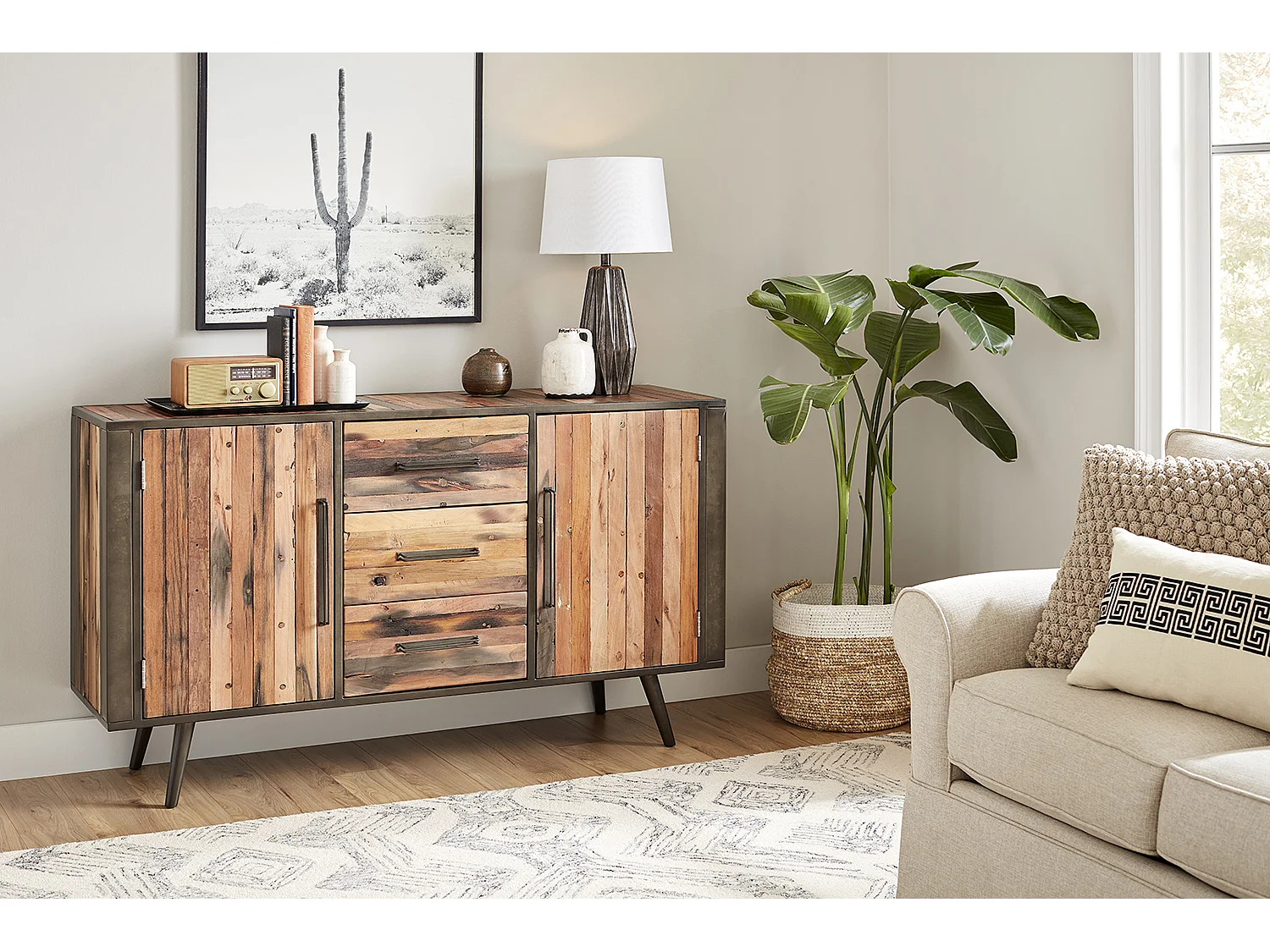 Nordic dressoir hoog met 2 deuren en 3 laden, naturel.