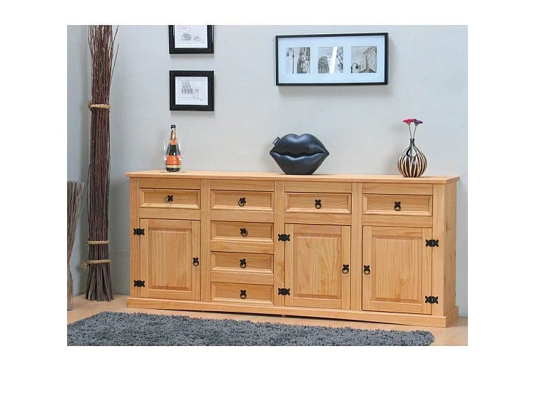 Dressoir New Mexico met 7 laden en 3 deurtjes.