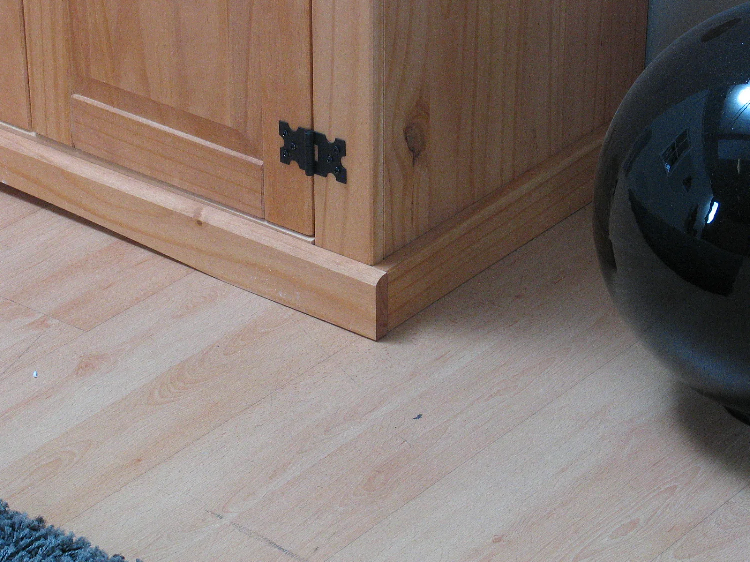 New Mexico Buffet, largeur 132 cm, hauteur 84 cm, avec 3 tiroirs et 3 portes, délavé/ciré.