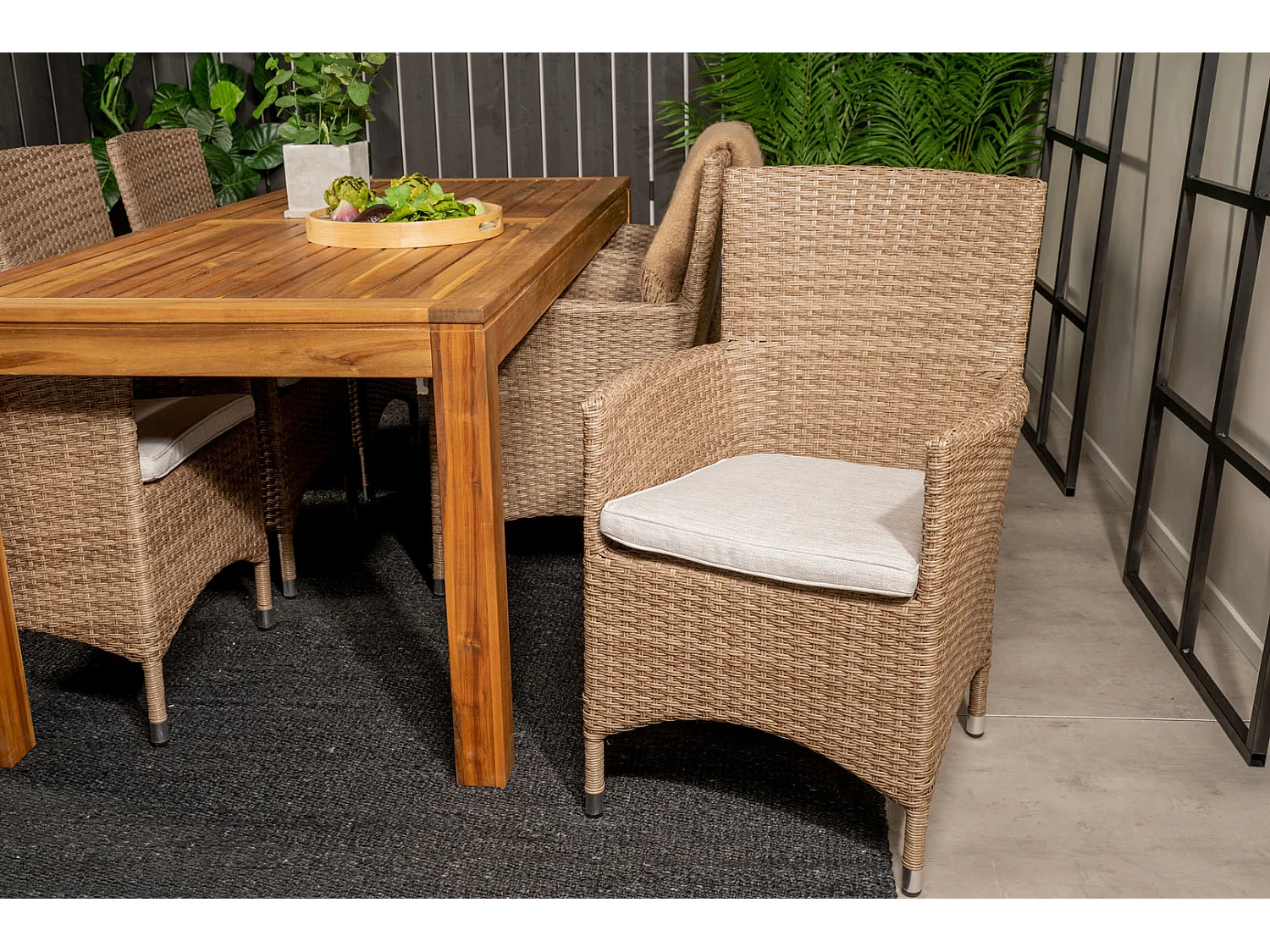 Malin Chaise de jardin avec accoudoirs, support d'assise inclus, empilable, naturel.