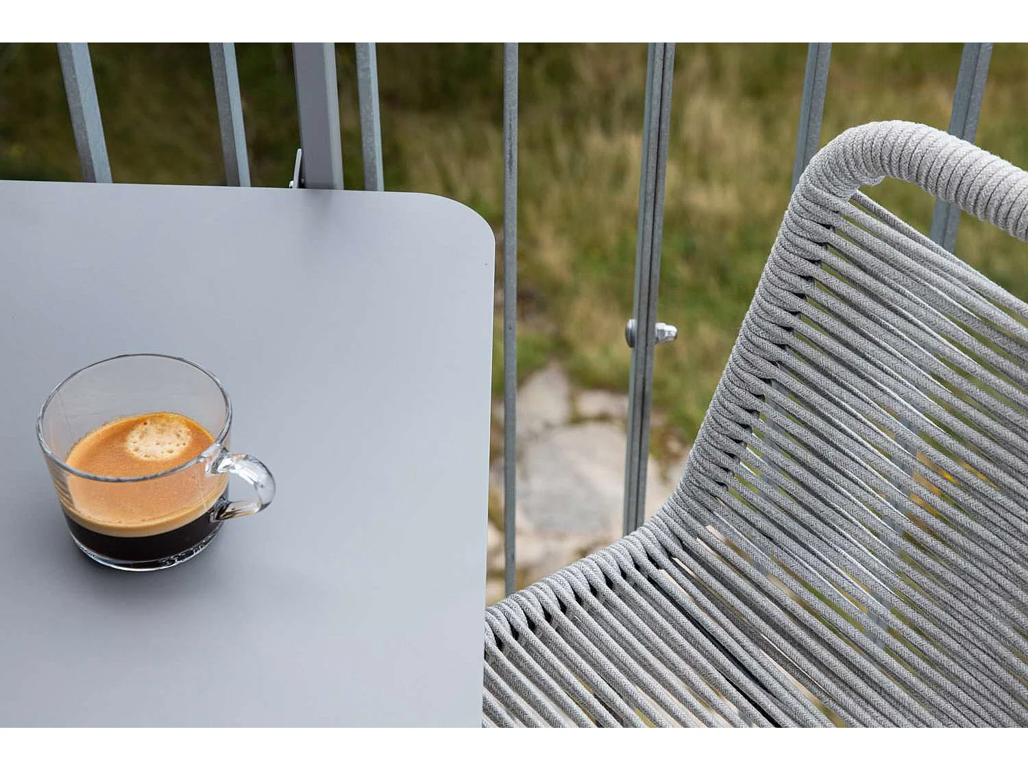 Lindos jardin tabouret de bar empilable gris clair.