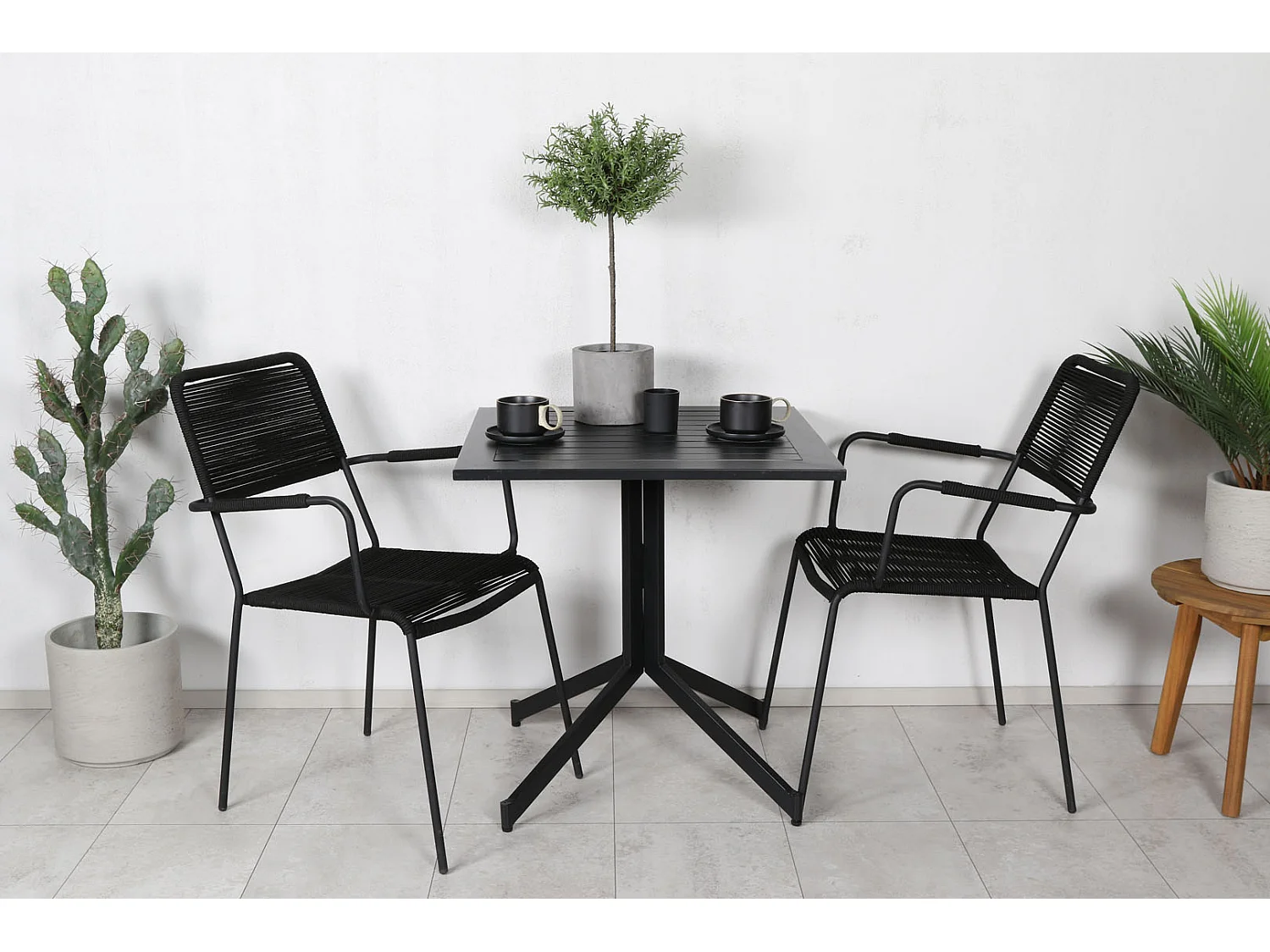 Lindos Chaise de jardin avec accoudoirs empilable, noir.