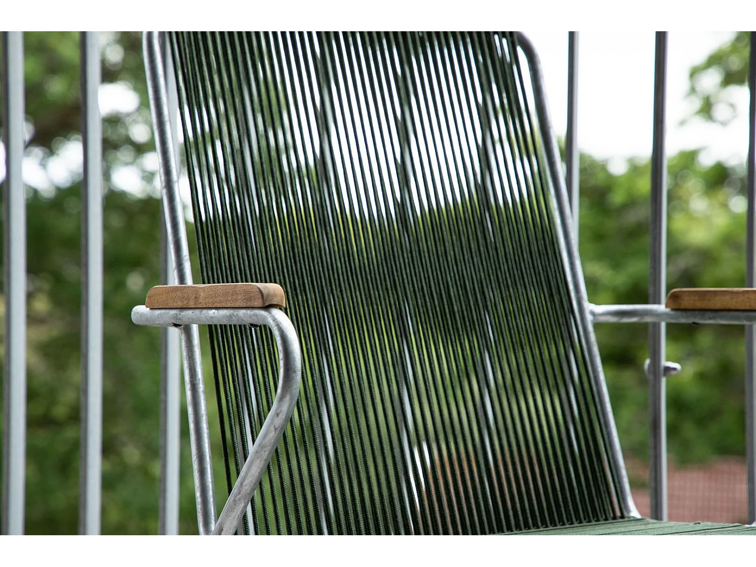 Bois chaise de jardin empilable vert.