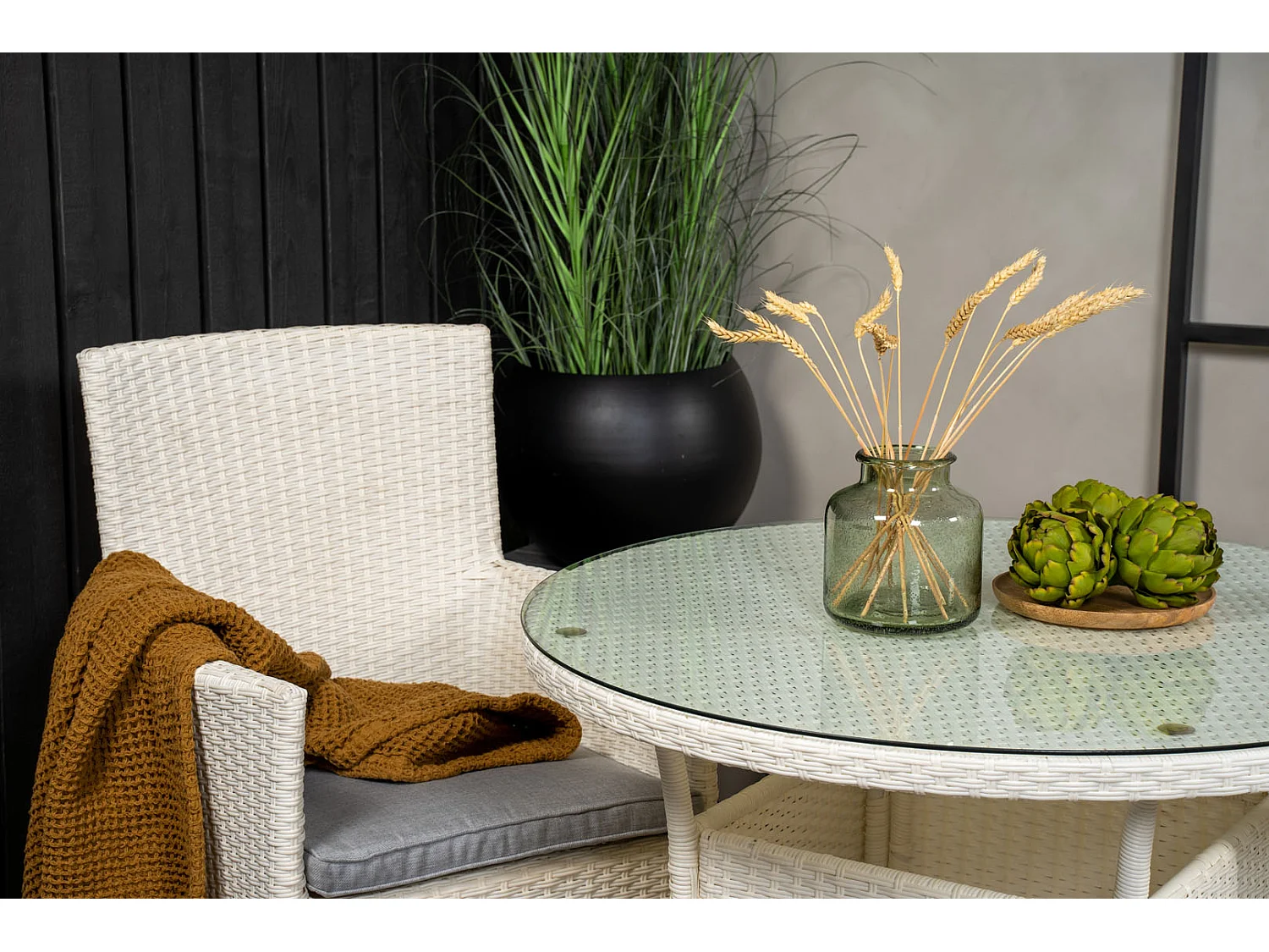 Malin Chaise de jardin avec accoudoirs, support d'assise inclus, empilable, blanc.