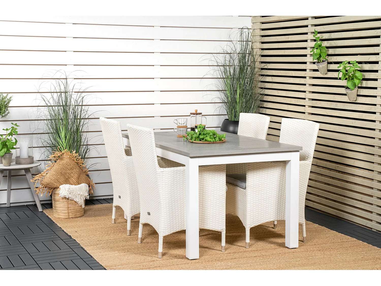 Malin Chaise de jardin avec accoudoirs, support d'assise inclus, empilable, blanc.