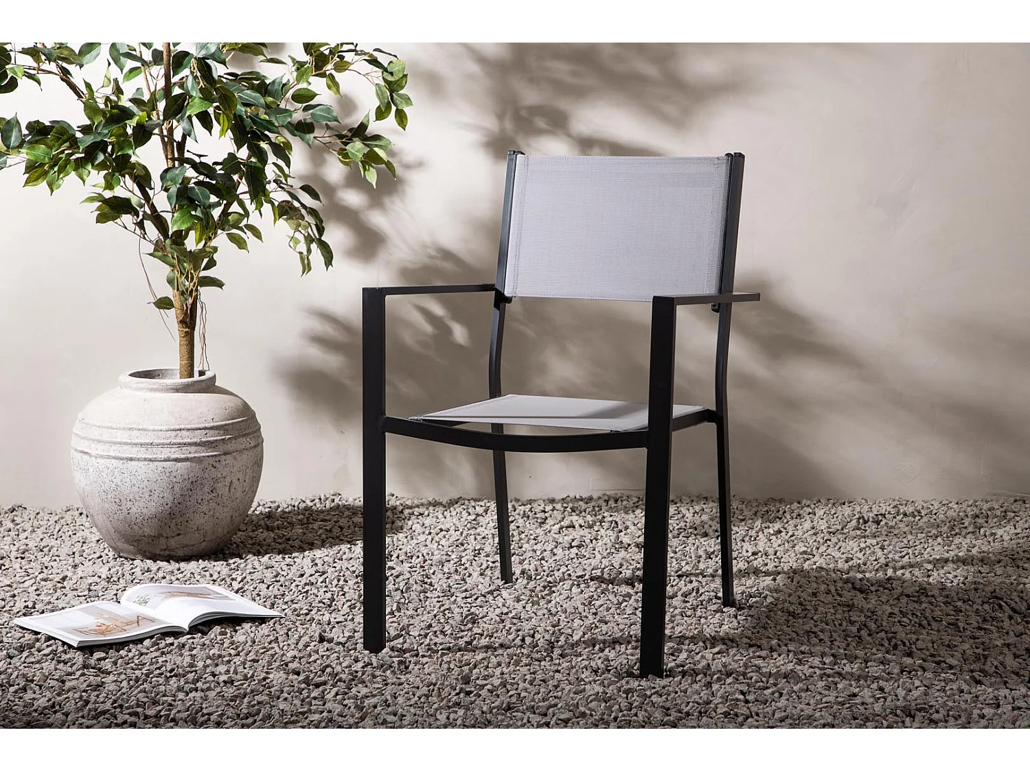 Copacabana tuinstoel stapelbaar grijs, zwart.