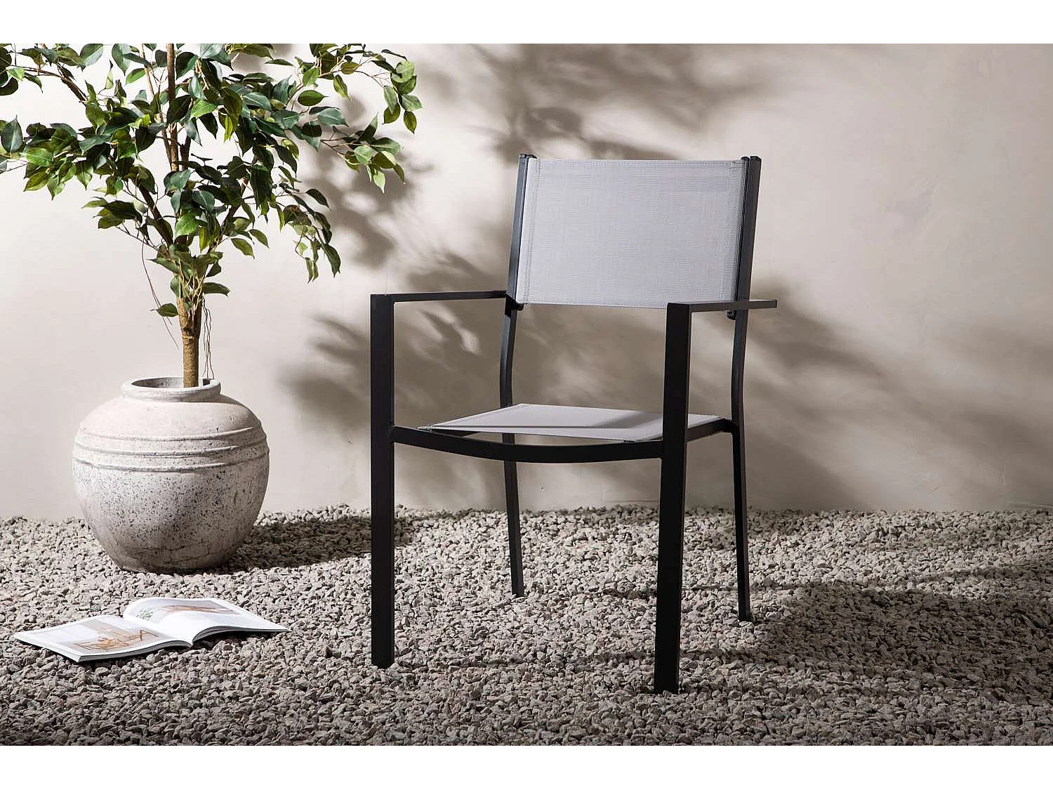 Copacabana tuinstoel stapelbaar grijs, zwart.