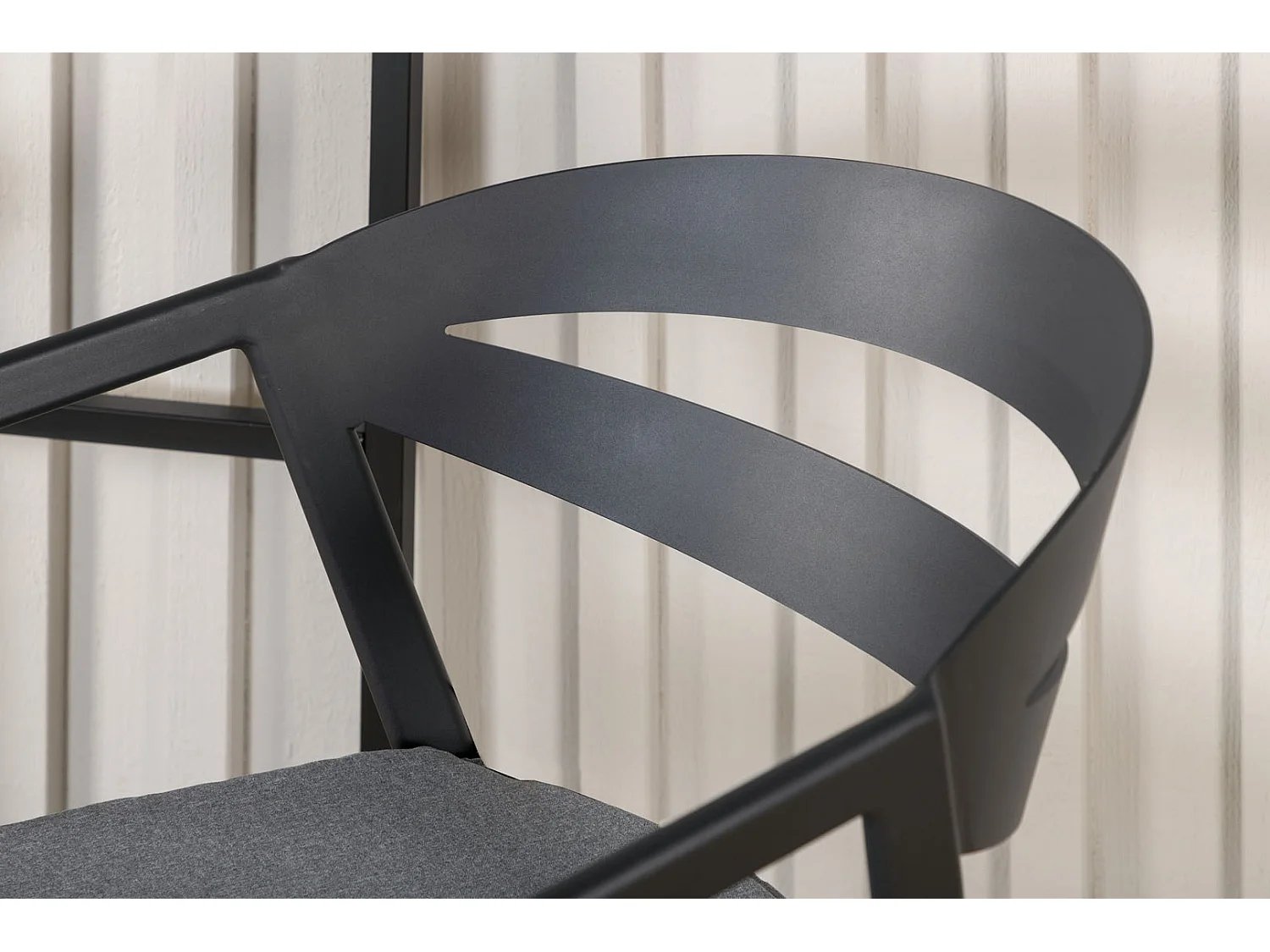 Chaise de Jardin Design "Split" 76cm Noir