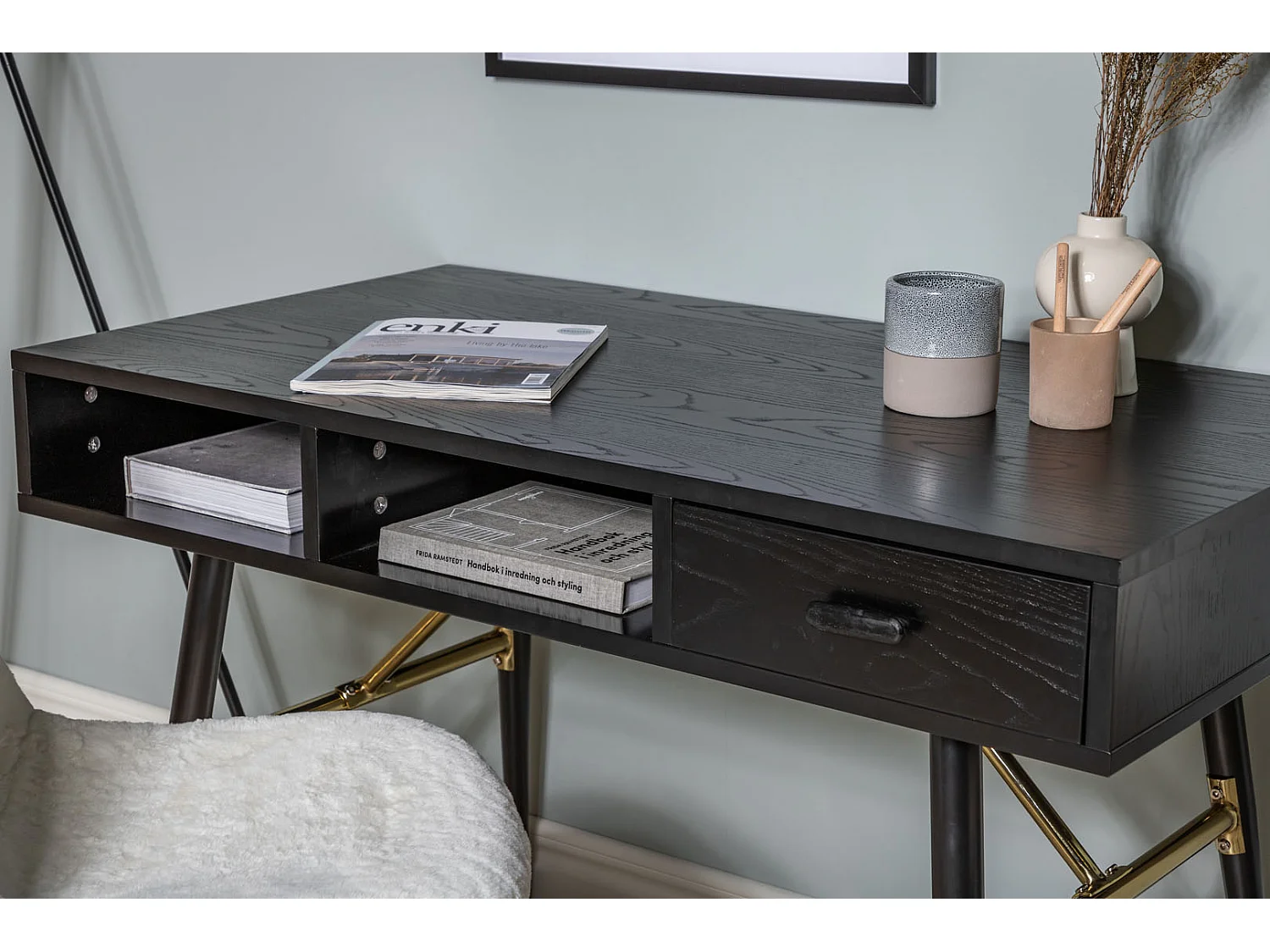 GoldDesk bureau met plank en lade 110x60 cm zwart.