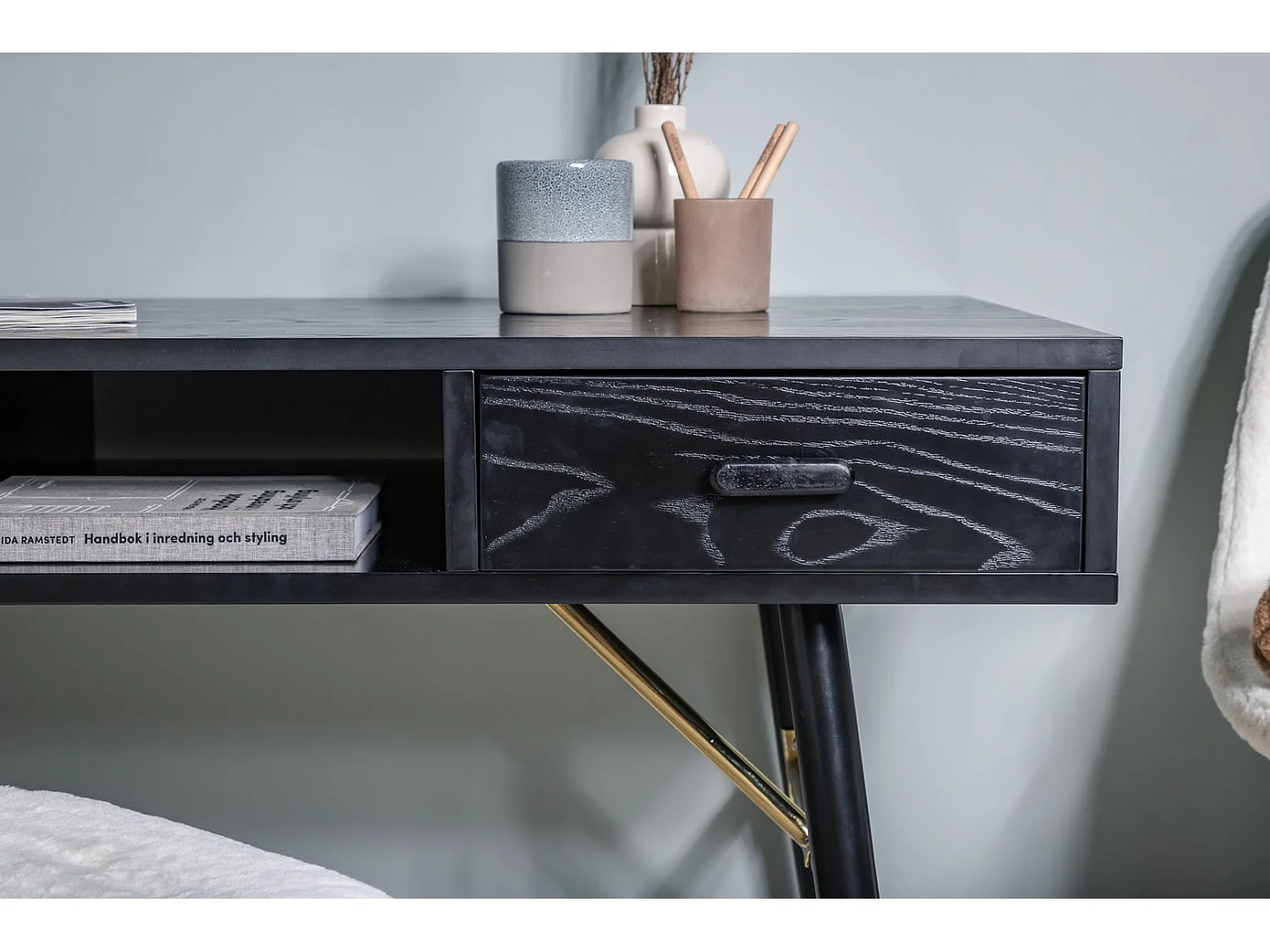 GoldDesk bureau met plank en lade 110x60 cm zwart.