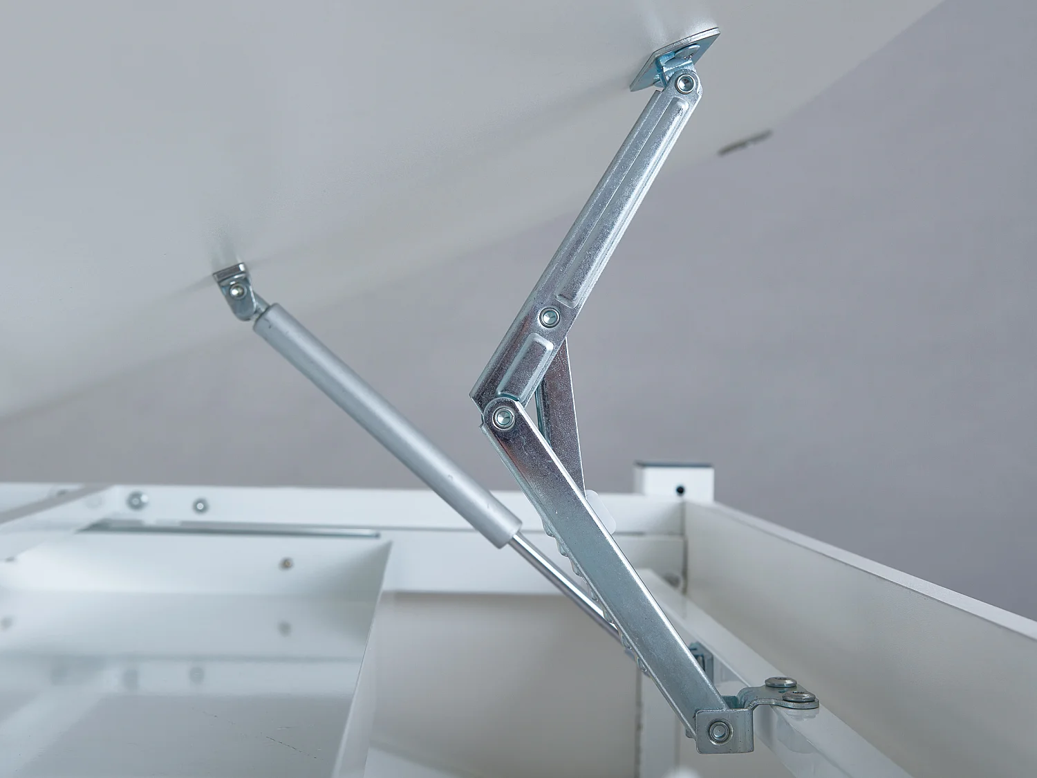 Stog  Schreibtisch mit hebe/senk Platte und 1 Schubladen weiss und grau.