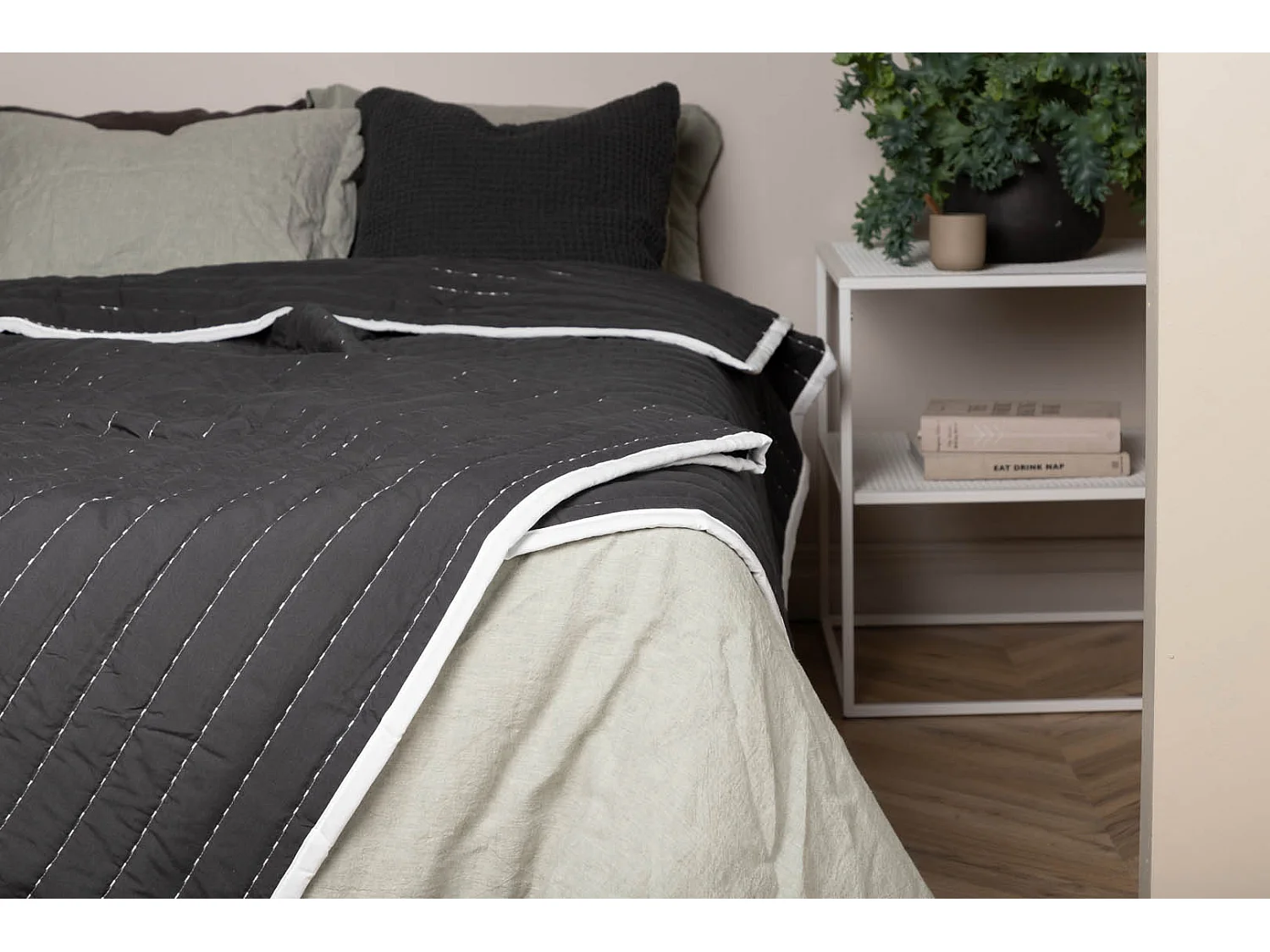 Juni sprei 260x260cm antraciet, wit.