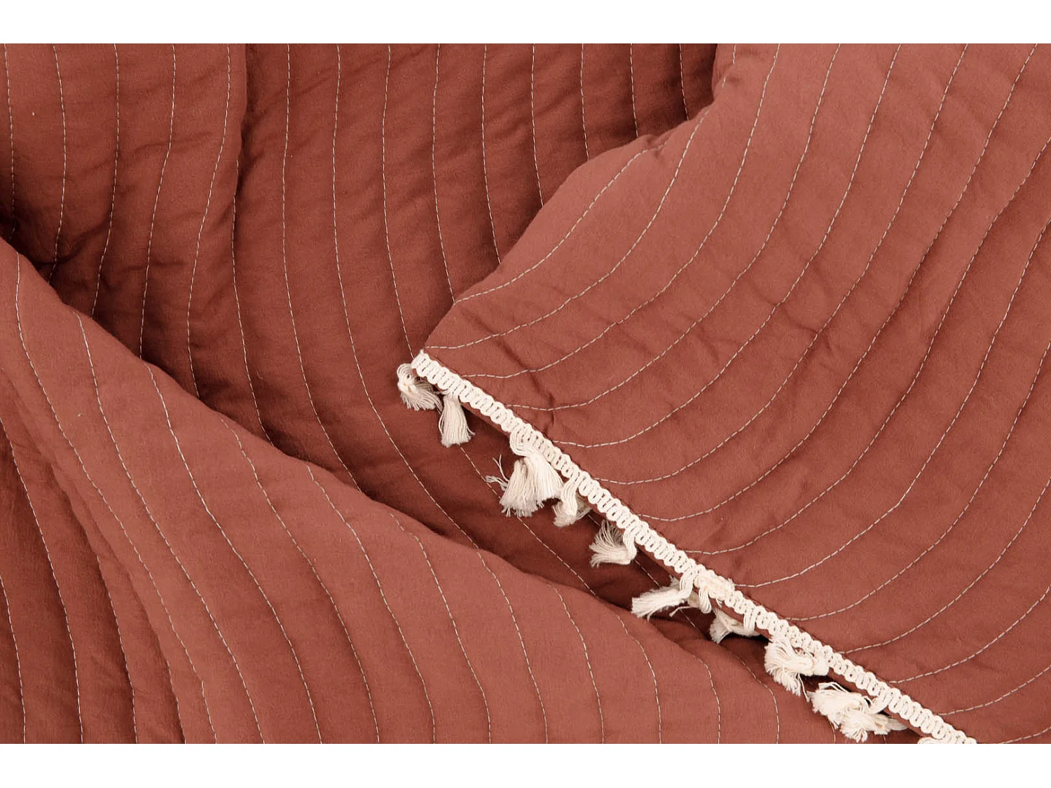 Lias sprei 260x260cm offwhite, rood.