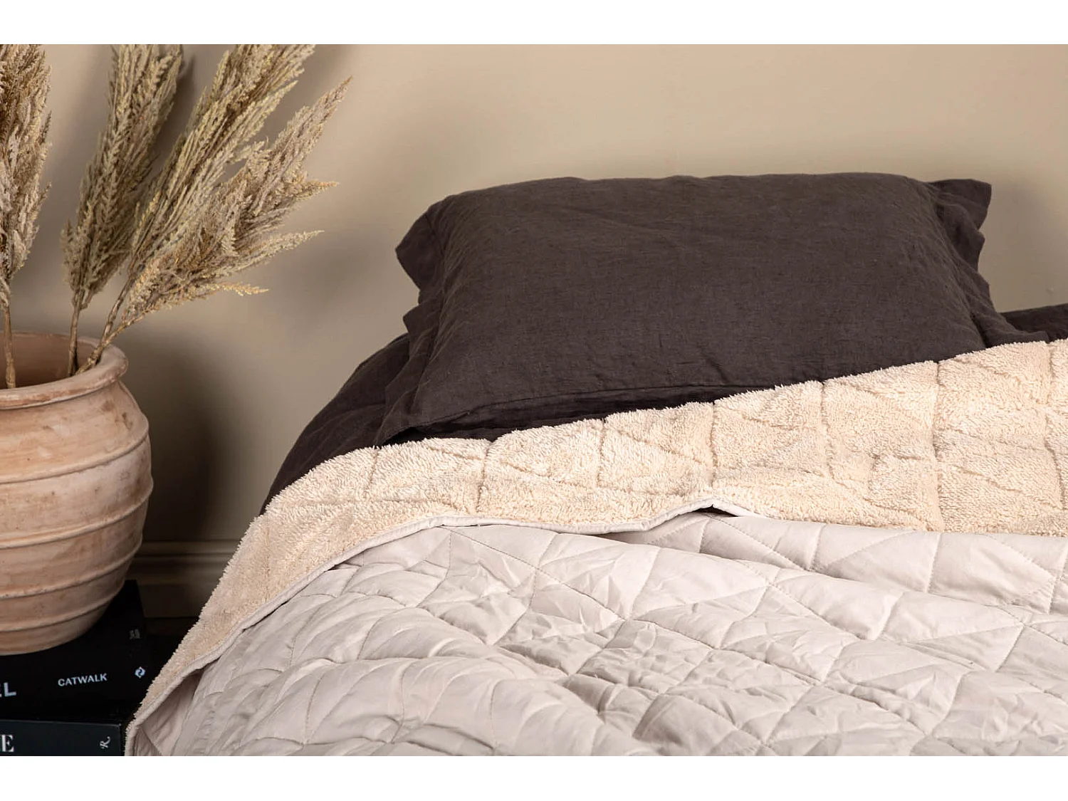 Nilla Tagesdecke 150x250cm beige.