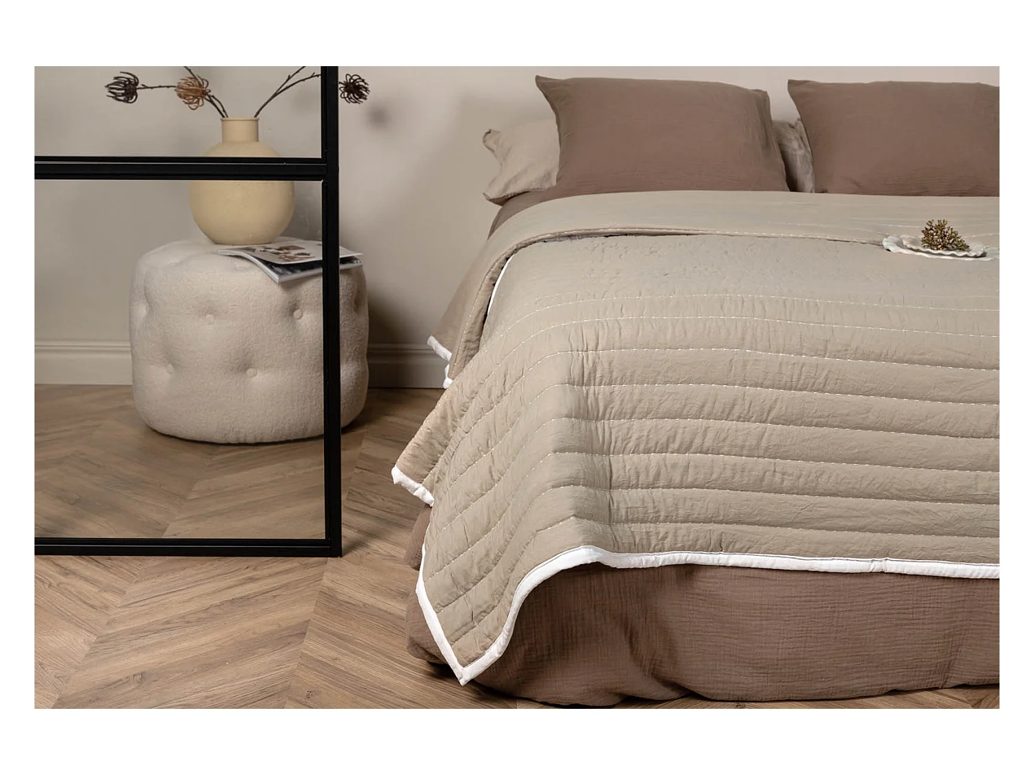 Juni sprei 260x260cm beige, wit.