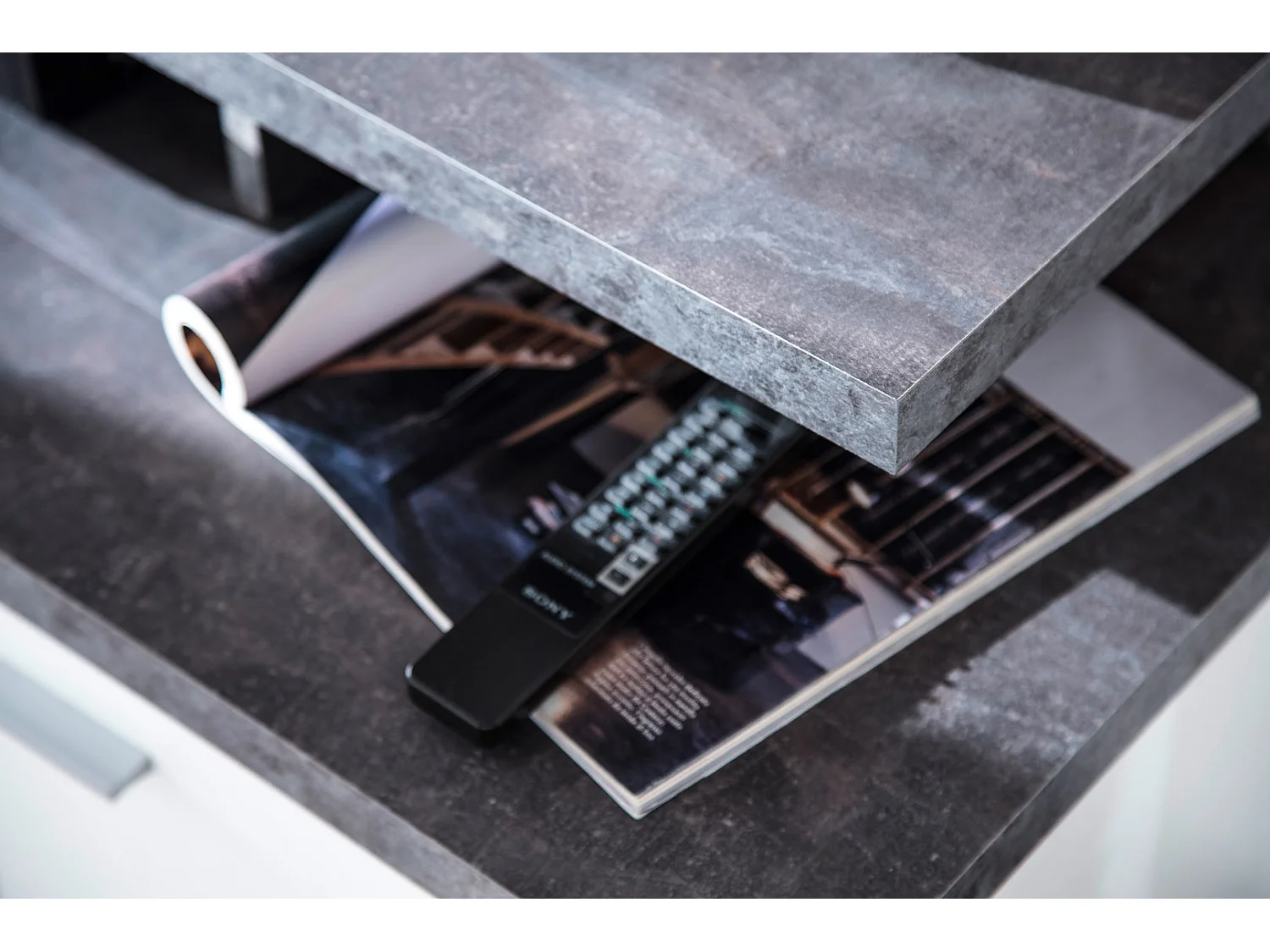 Mood TV Möbel 2 Türen, 2 Schubladen, 4 Offene Fächer, 2 Klappen weiß, Stone dekor.