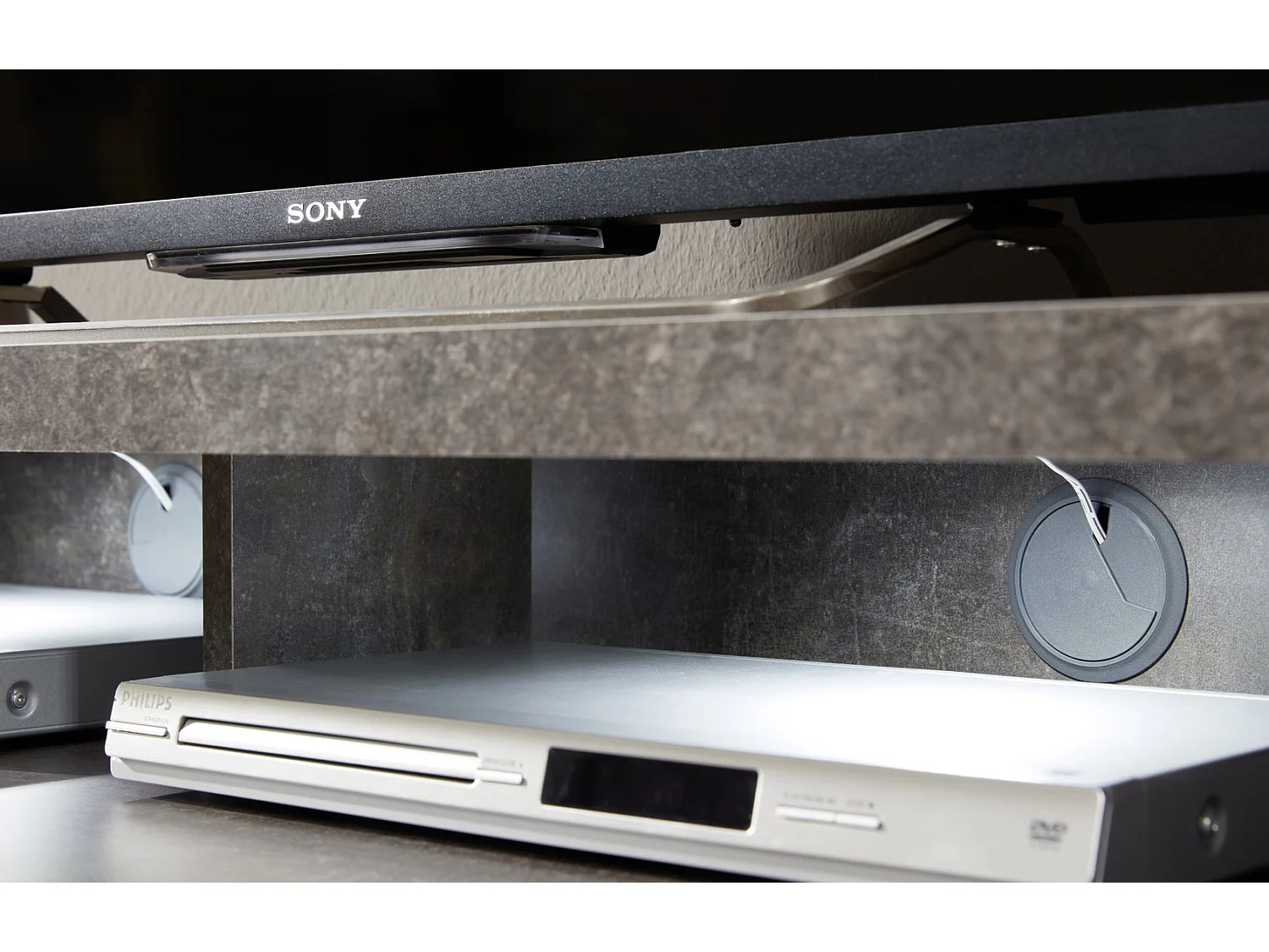 Mood TV Möbel 2 Türen, 2 Schubladen, 4 Offene Fächer, 2 Klappen weiß, Stone dekor.