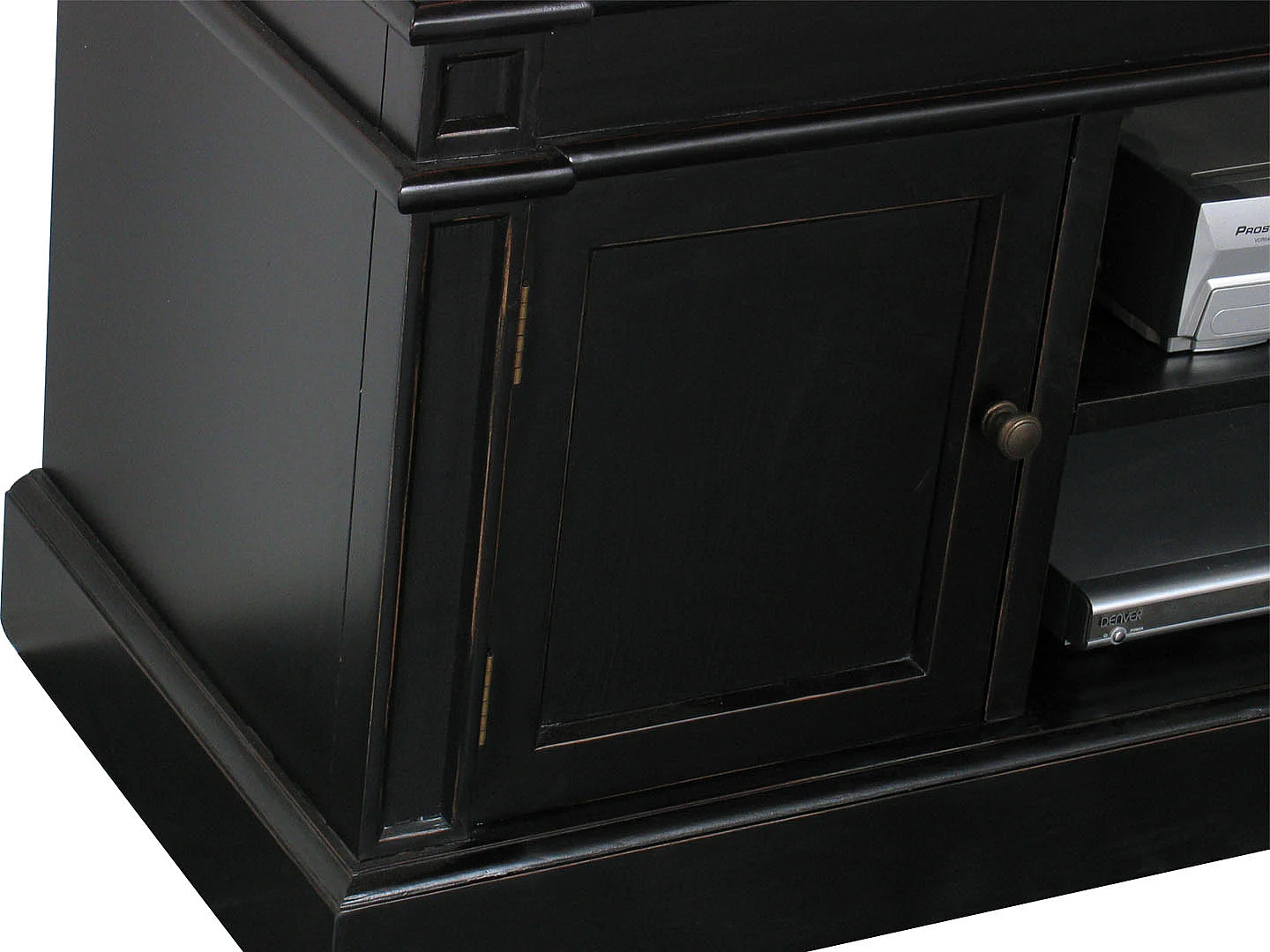 Amaretta Meuble TV largeur 137 cm, hauteur 60 cm, vintage patiné noir.