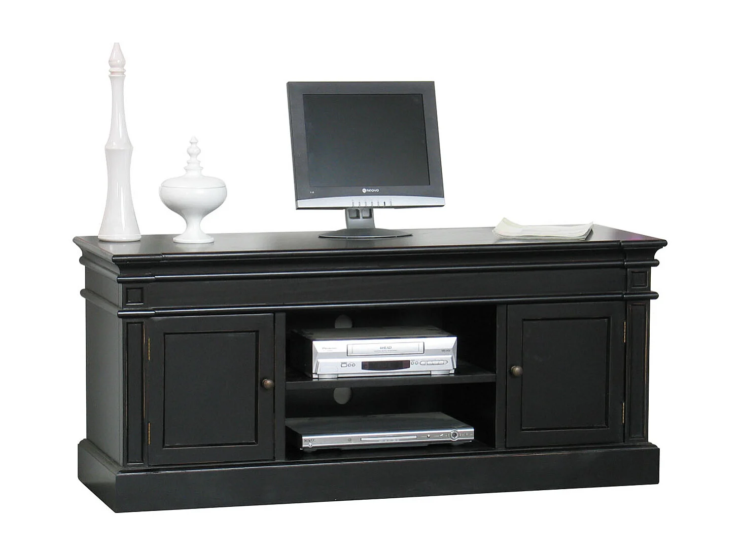 Amaretta Meuble TV largeur 137 cm, hauteur 60 cm, vintage patiné noir.