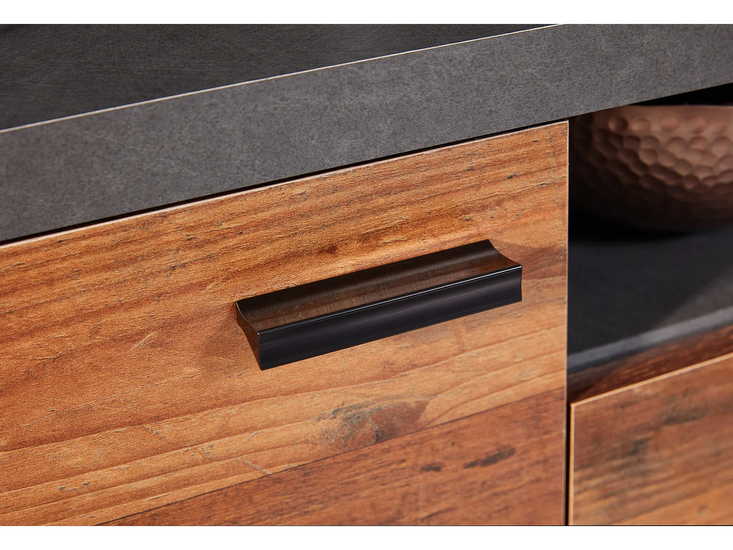 Mood TV-meubel 2 deuren, 2 laden, 4 open vakken, 2 kleppen eiken decor, oud houten decor.