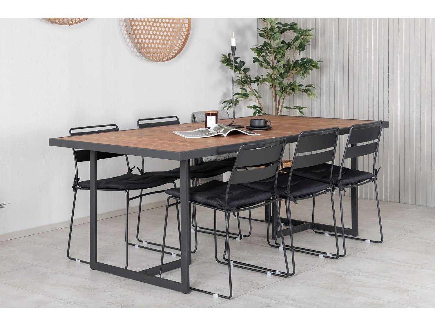 Khung eettafel tuin geolied teak look, zwart.