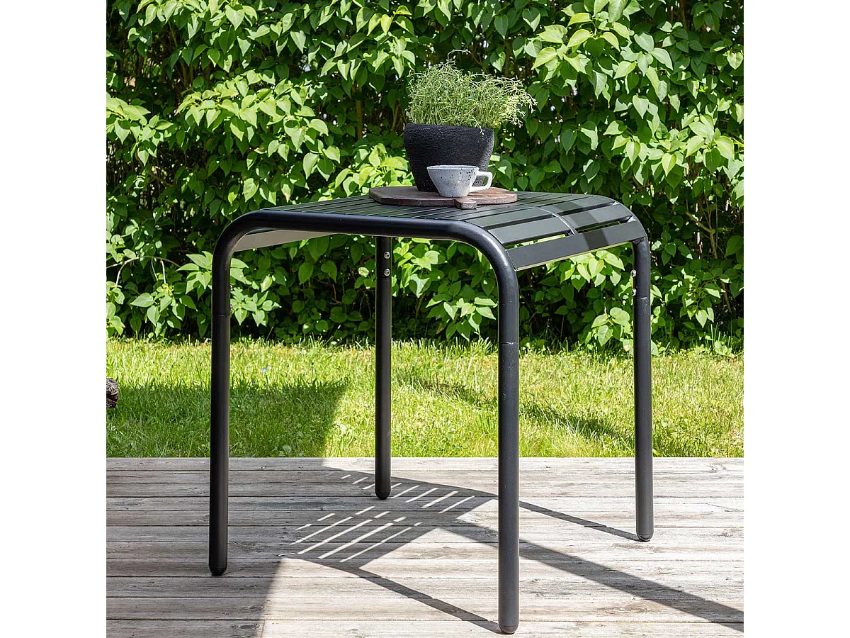 Borneo tuintafel zwart.