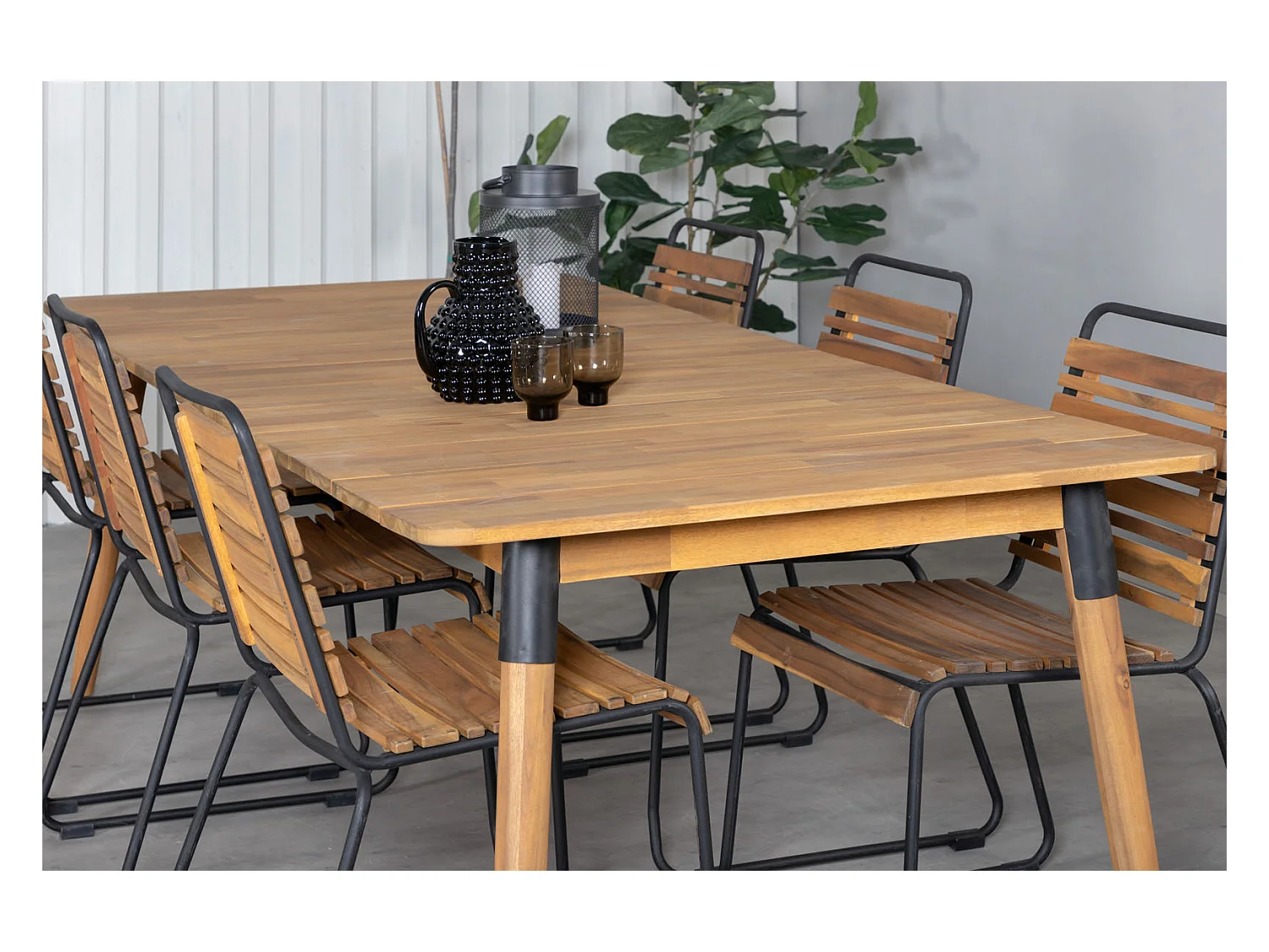 Julian Esstisch Teakholzoptik.